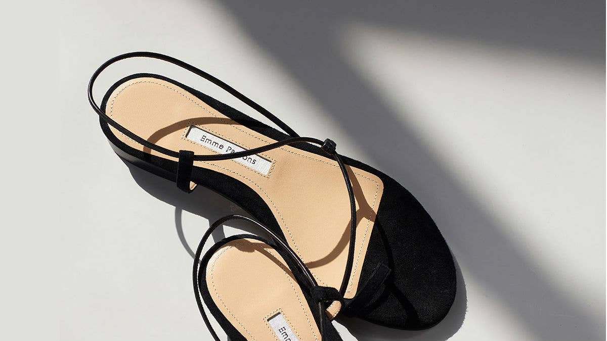 17 Pairs of Slingback Flats and Sandals for Secure Strolling