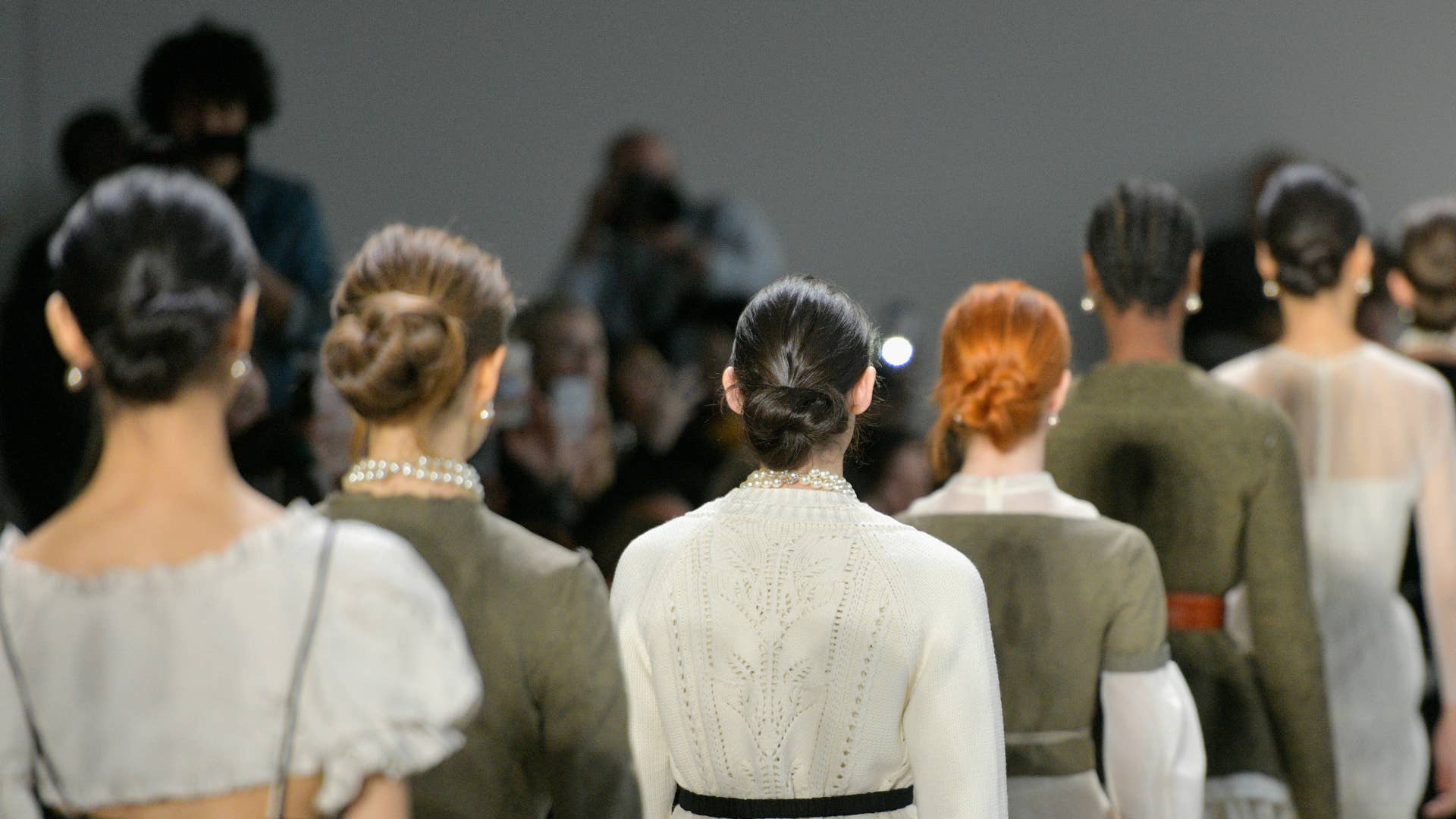 Ladylike, Meghan Markle-Inspired Hairstyles Are Trending on the Fall Runways