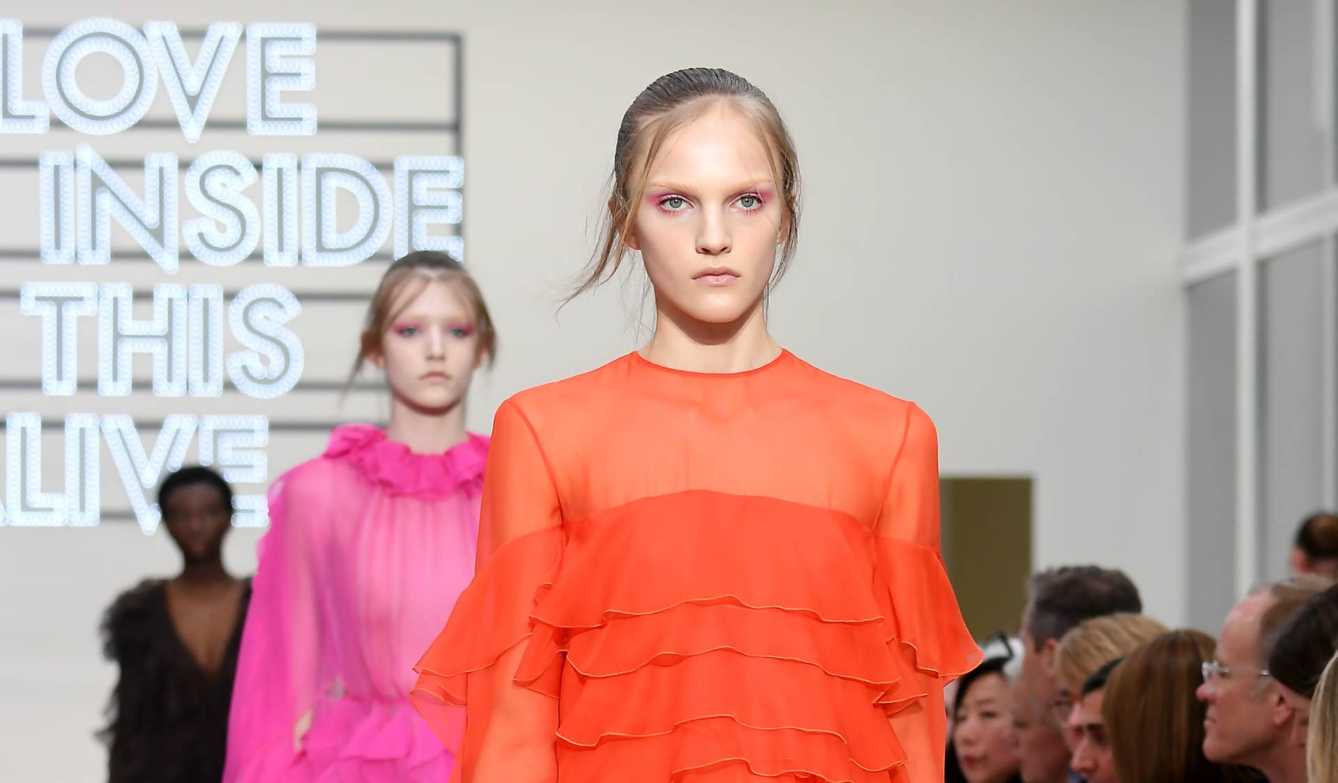 Valentino Shows Colorful Smoky Eyes and Wispy Flyaways for Fall 2019
