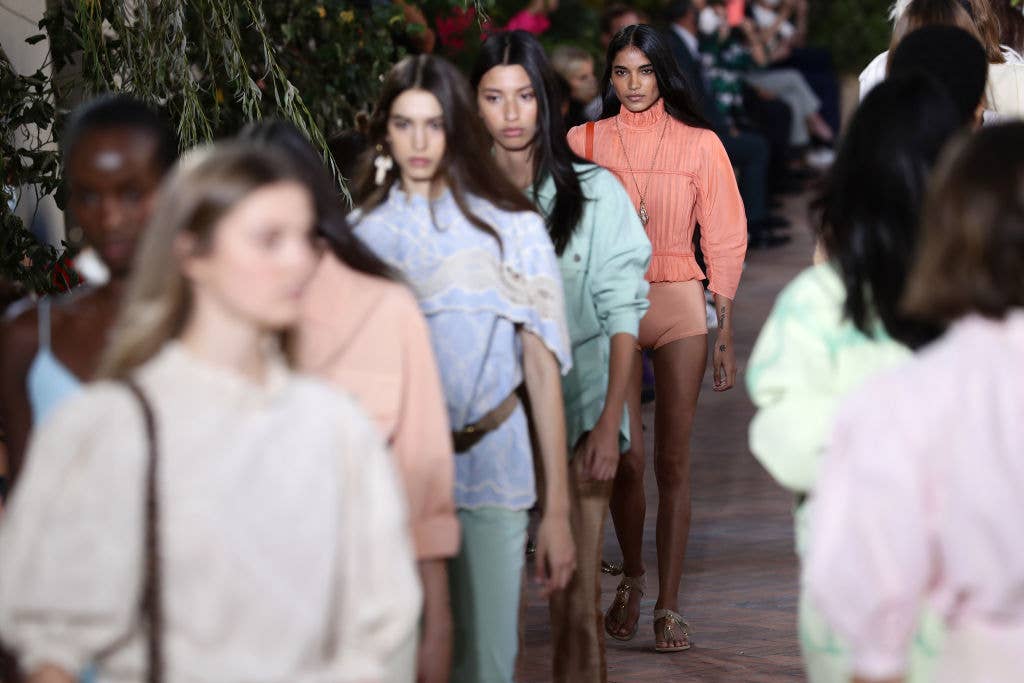 Watch the Alberta Ferretti Runway Show Live