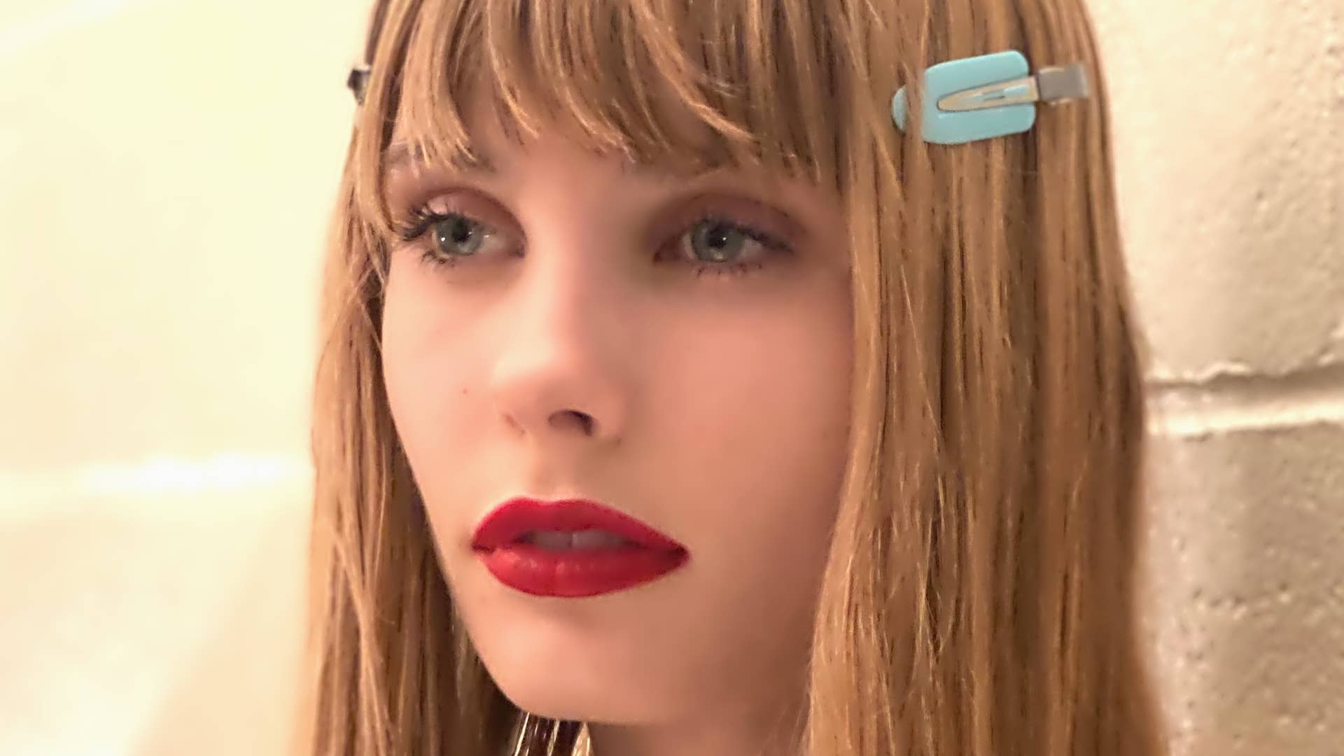 Pat McGrath Created Dozens of Distinct Red Lipstick and Black Eyeliner Looks at Marc Jacobs