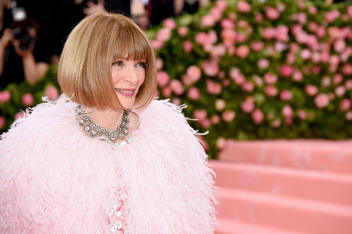 Why Is This Picture of Anna Wintour Wearing Jeans so Comforting?