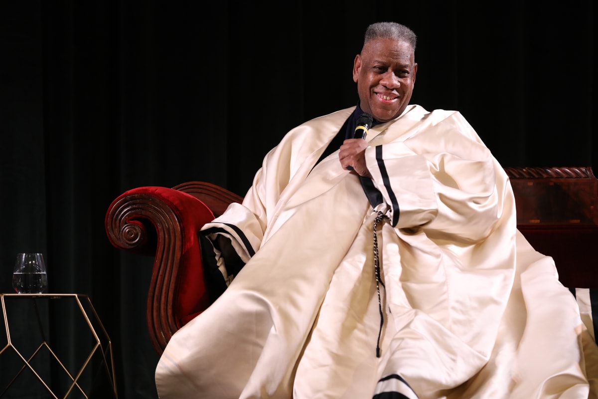 Must Read: Andre Leon Talley Calls His Memoir a 'Love Letter' to Anna Wintour, Beauty Brands Must Focus on E-commerce