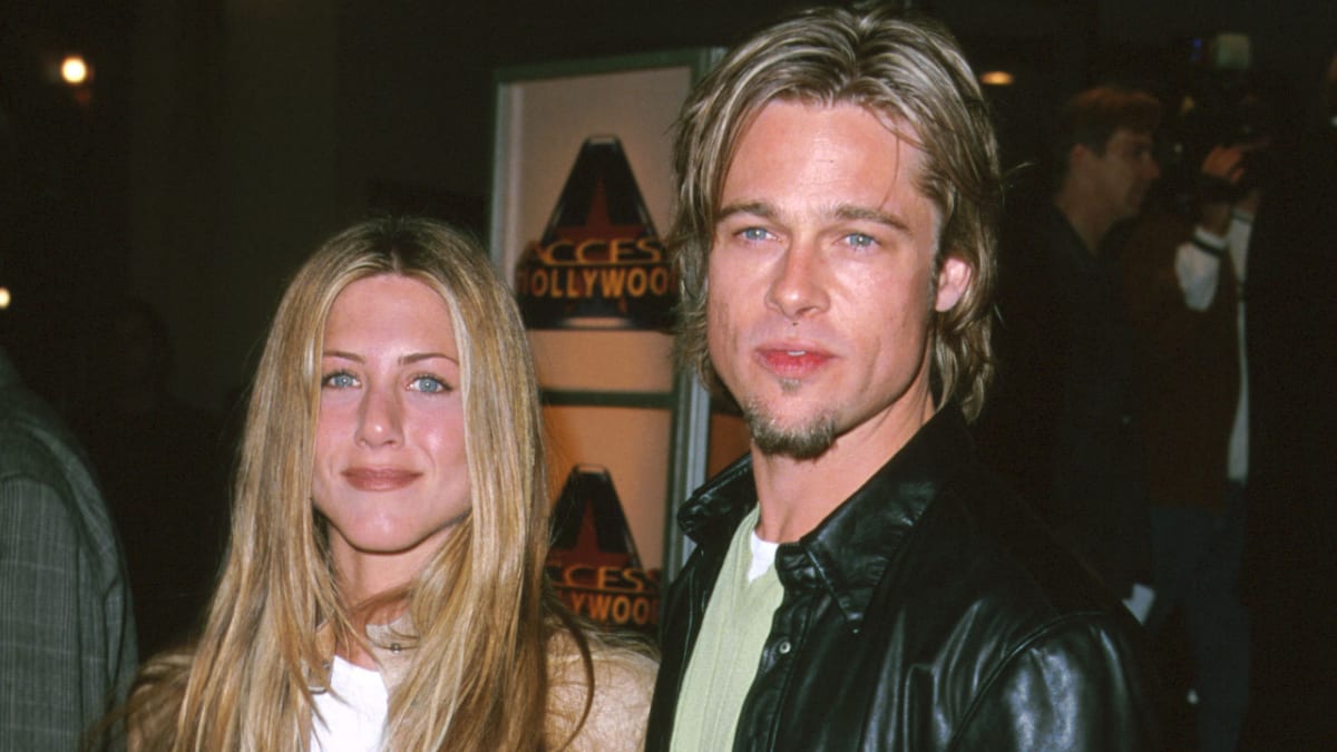 Great Outfits in Fashion History (Beauty Edition): Jennifer Aniston's Insanely Long, Perfectly Highlighted Hair
