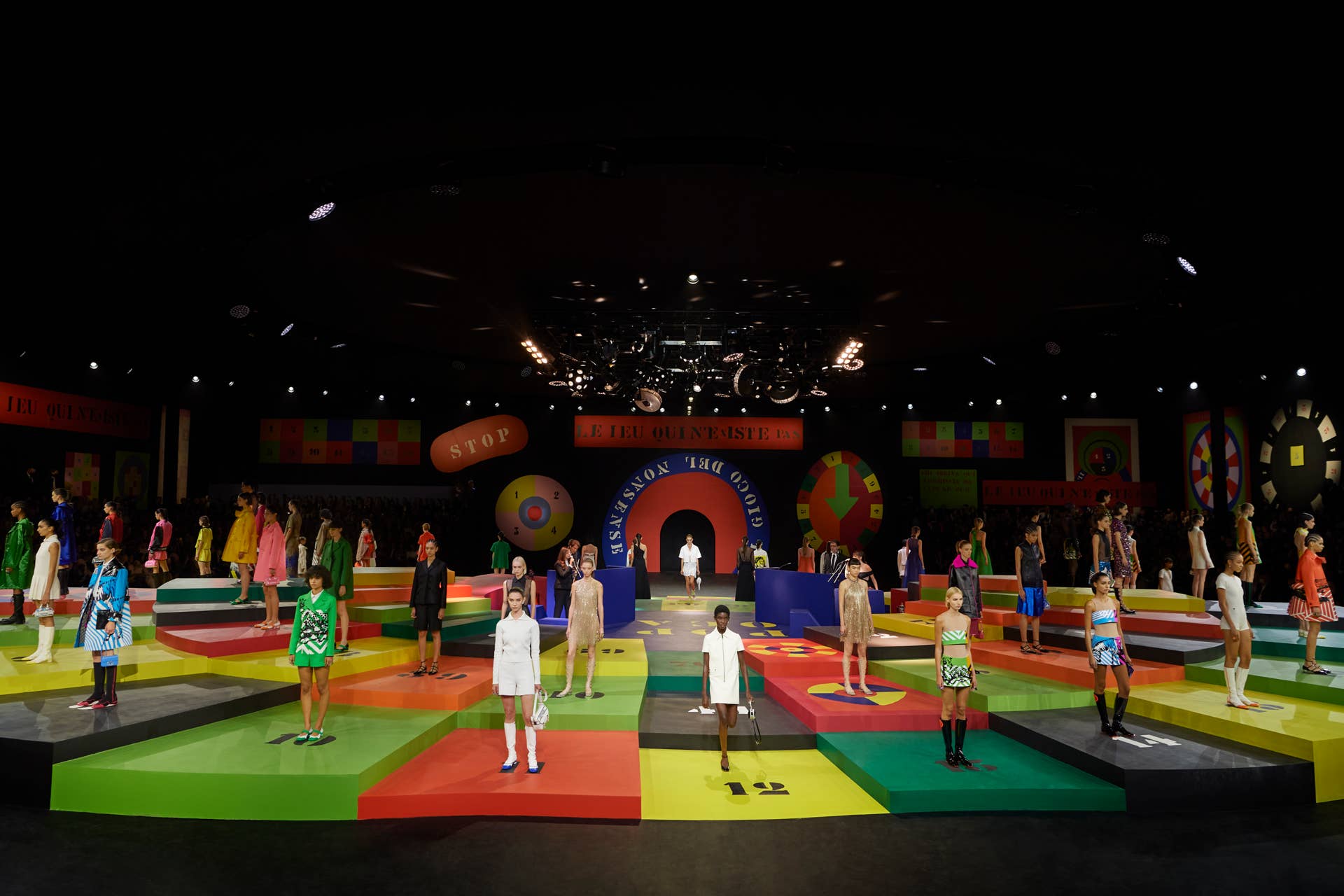 Dior's Spring 2022 Collection Pays Tribute to Its Swinging '60s Past