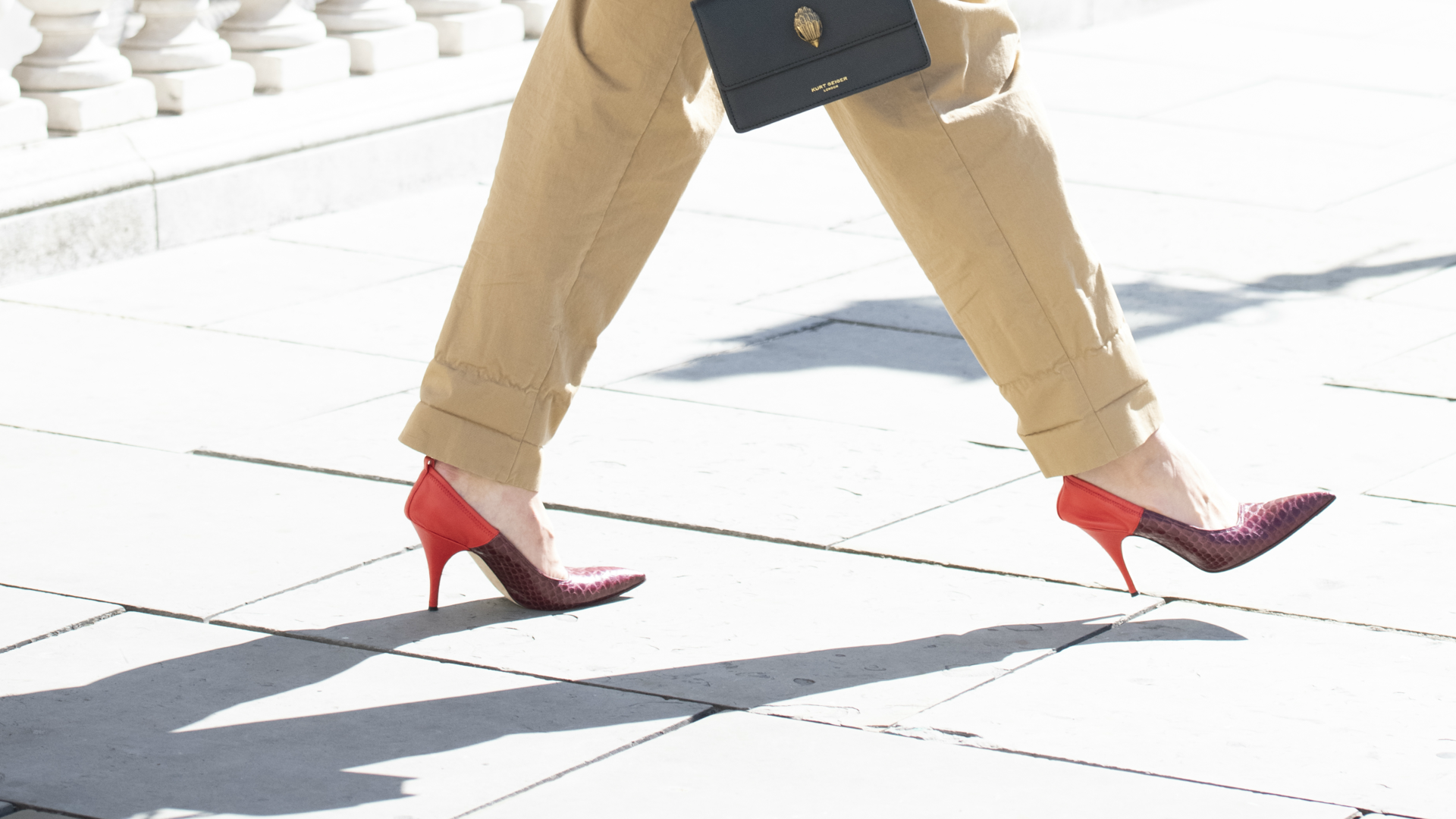 Must Read: Lessons From a Failed Shoe Startup, Instagram Bans 'Plastic Surgery' Effect Filters