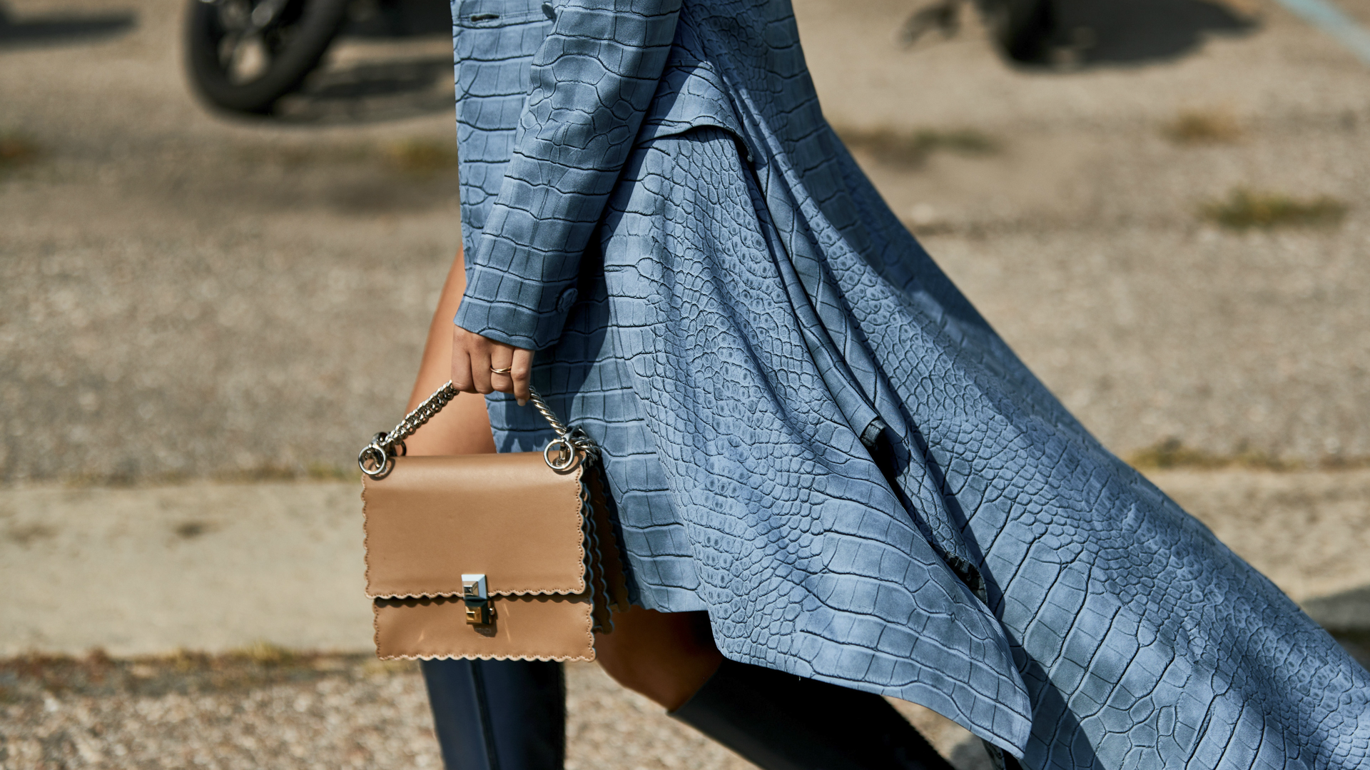 19 Tan Handbags That Will Soon Become Your Favorite Wardrobe Item