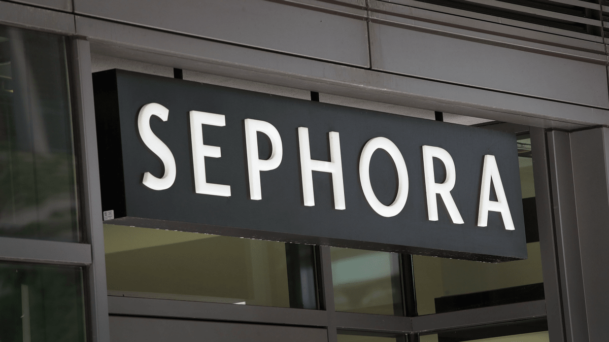 Every Fashion and Beauty Retailer Closing Amid the Coronavirus Pandemic