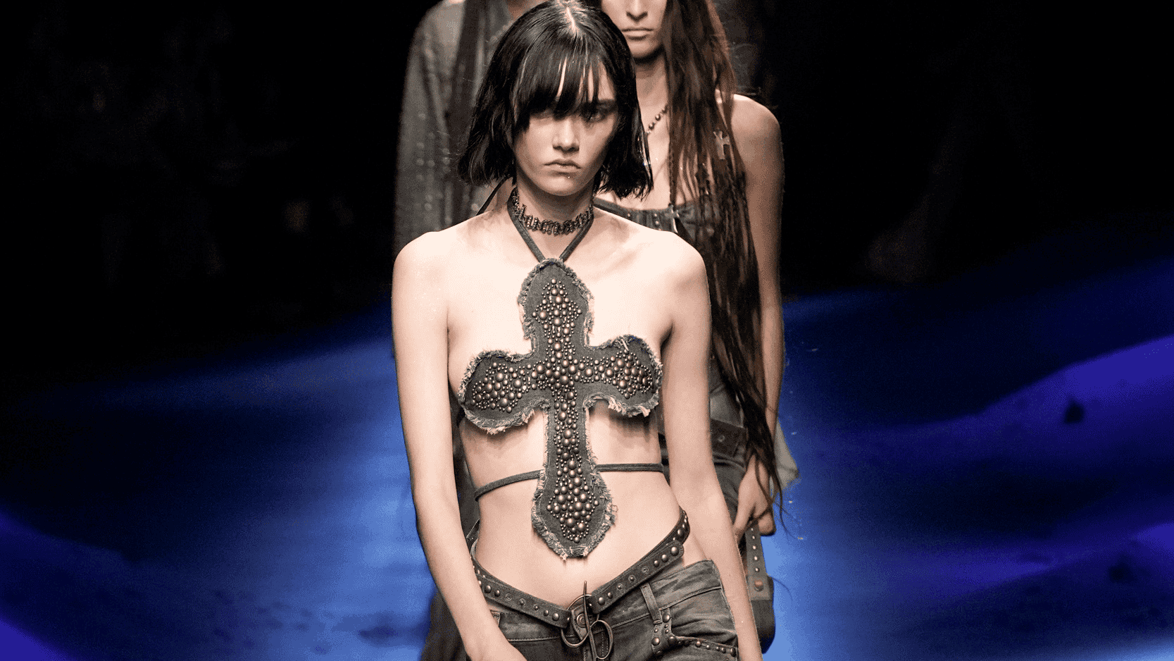Blumarine Roughs Up the Y2K Aesthetic for Spring 2023