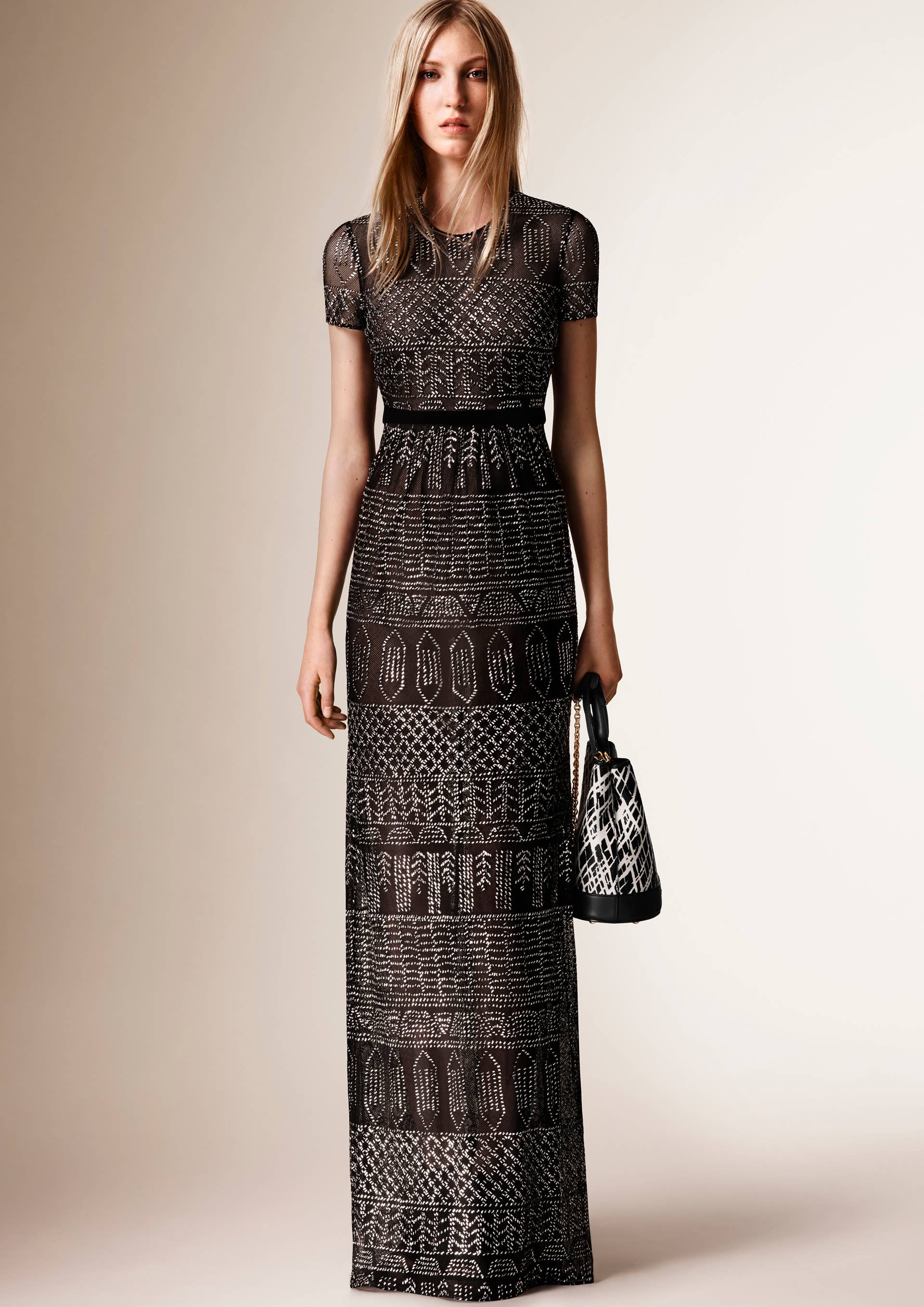 Burberry's Resort 2016 Collection Is All About Texture - Fashionista