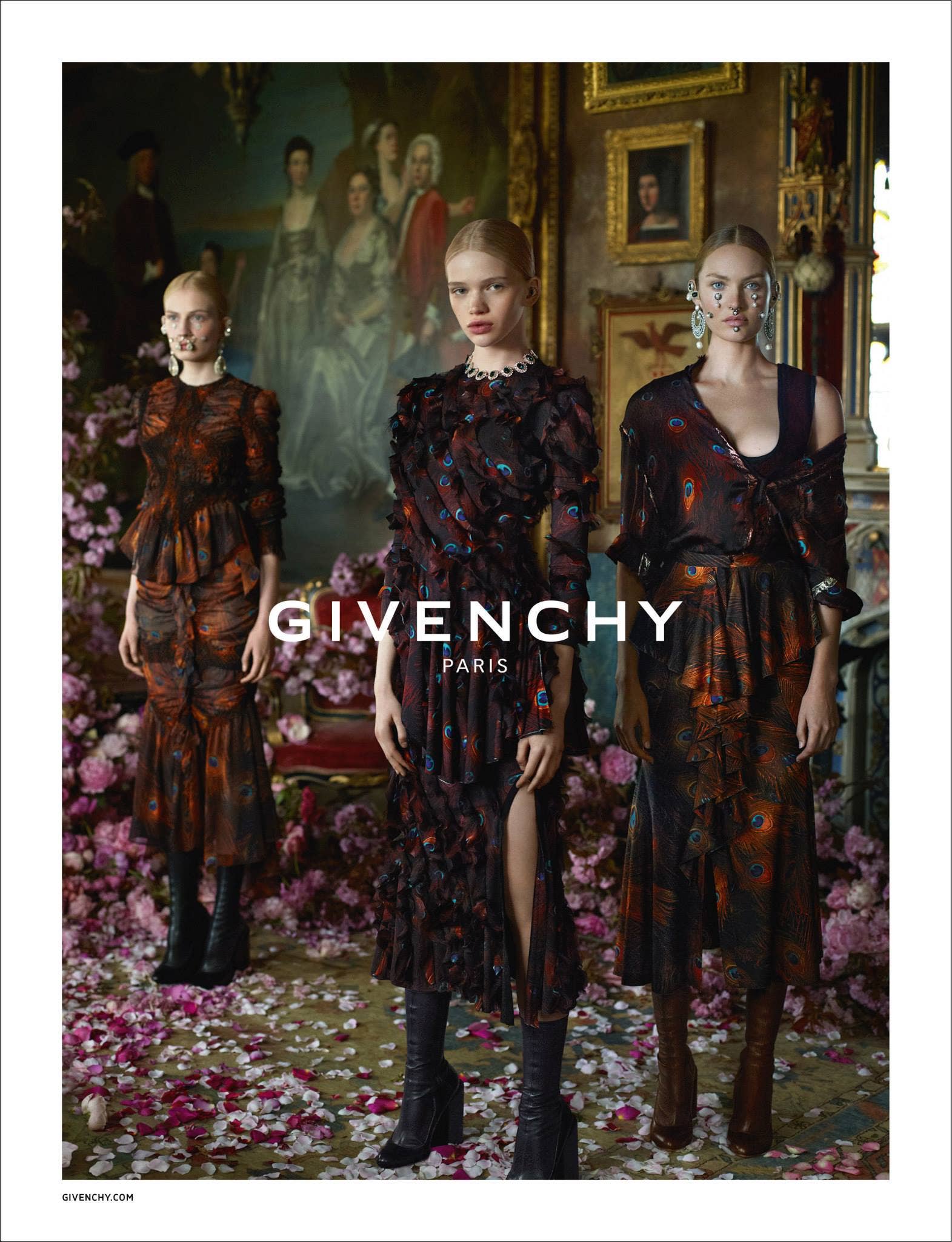 VERSACE GIVENCHY VALENTINO まとめ売り 新品含む See Donatella Versace, Victor Cruz and Candice Swanepoel in