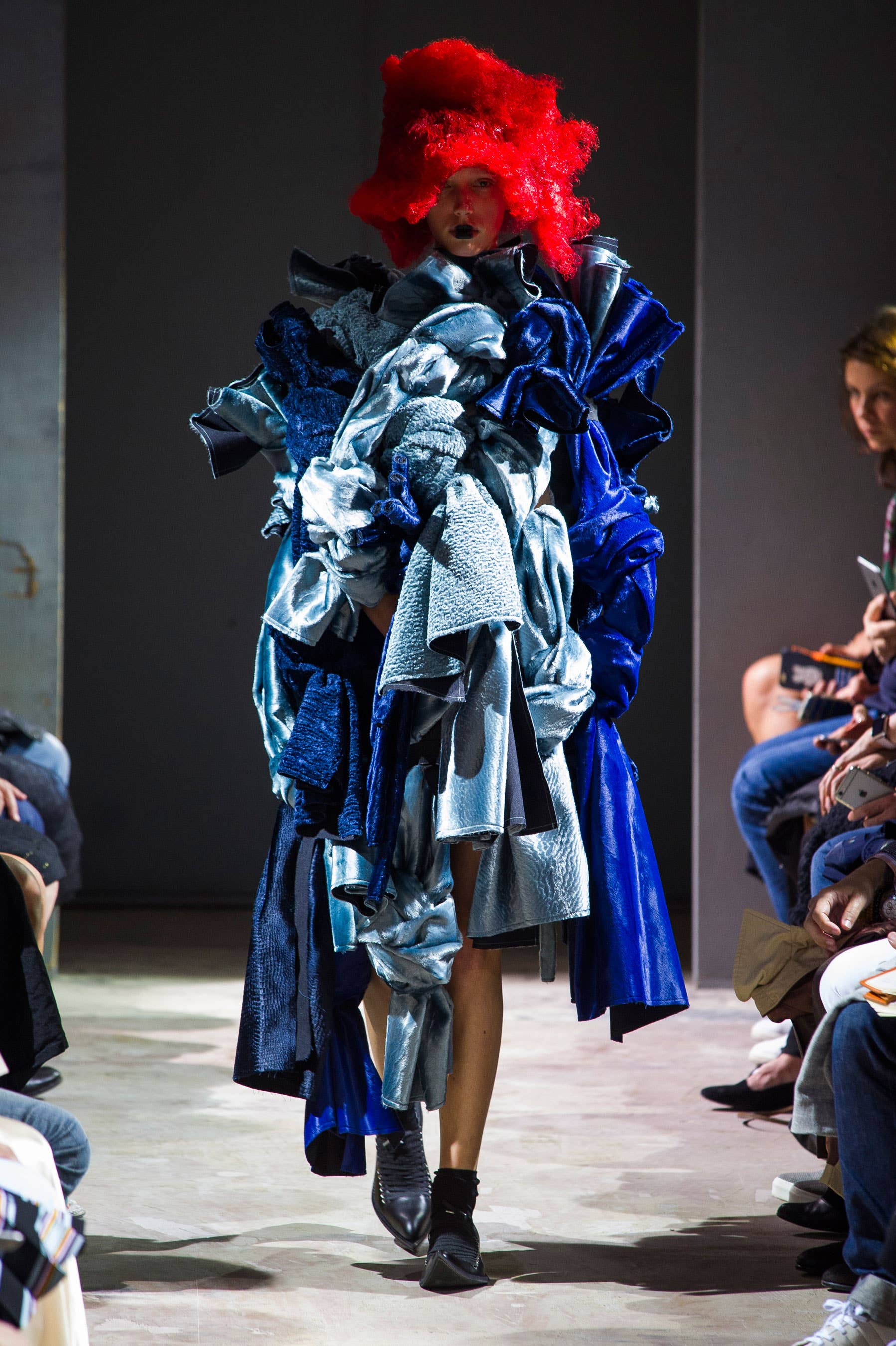 Comme des Garçons's Spring 2016 Collection Defies Instagram