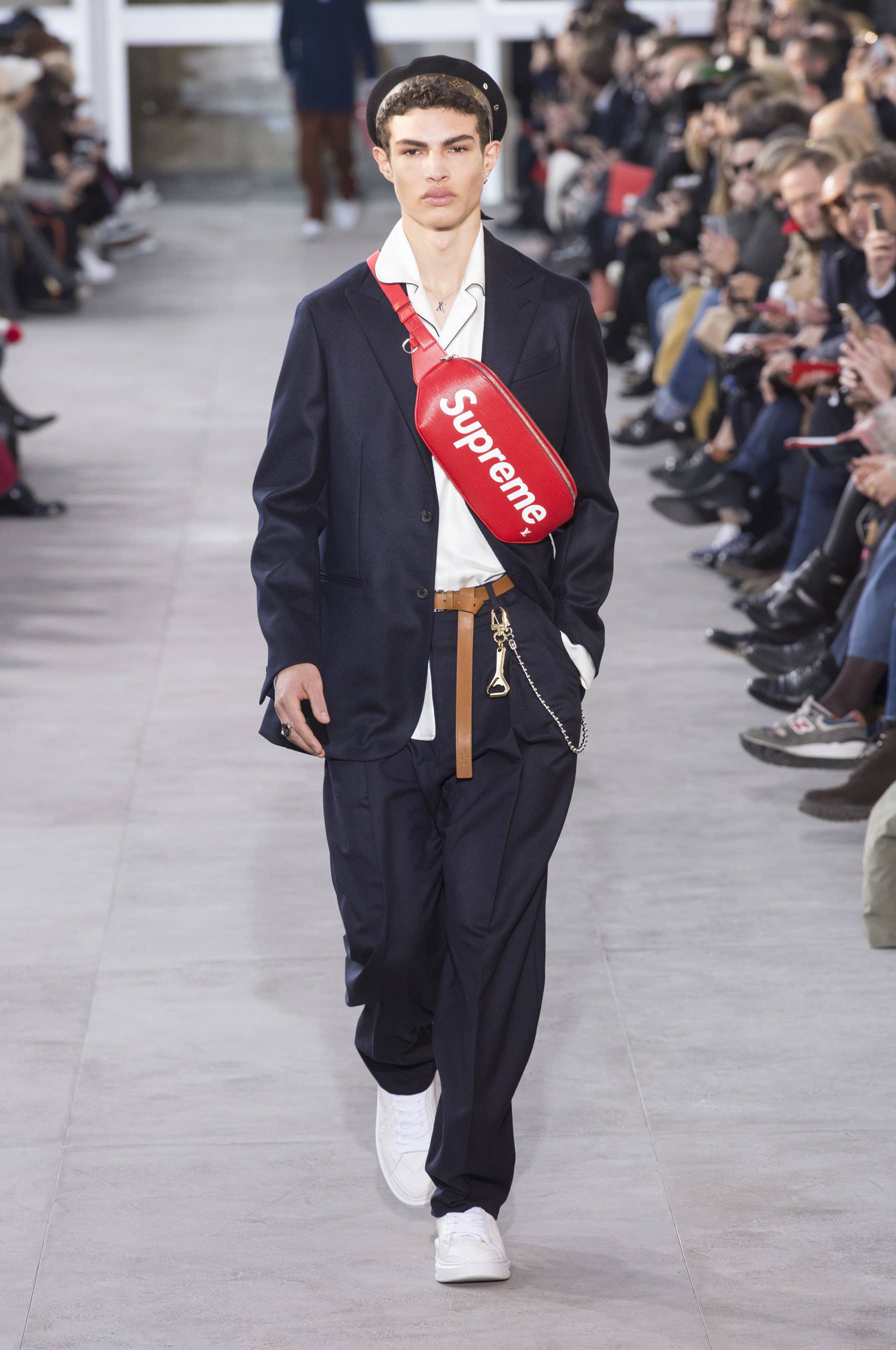 Supreme フォトフレーム LOUIS VUITTON Louis Vuitton x Supreme Fall 2017 Collaboration - Fashionista