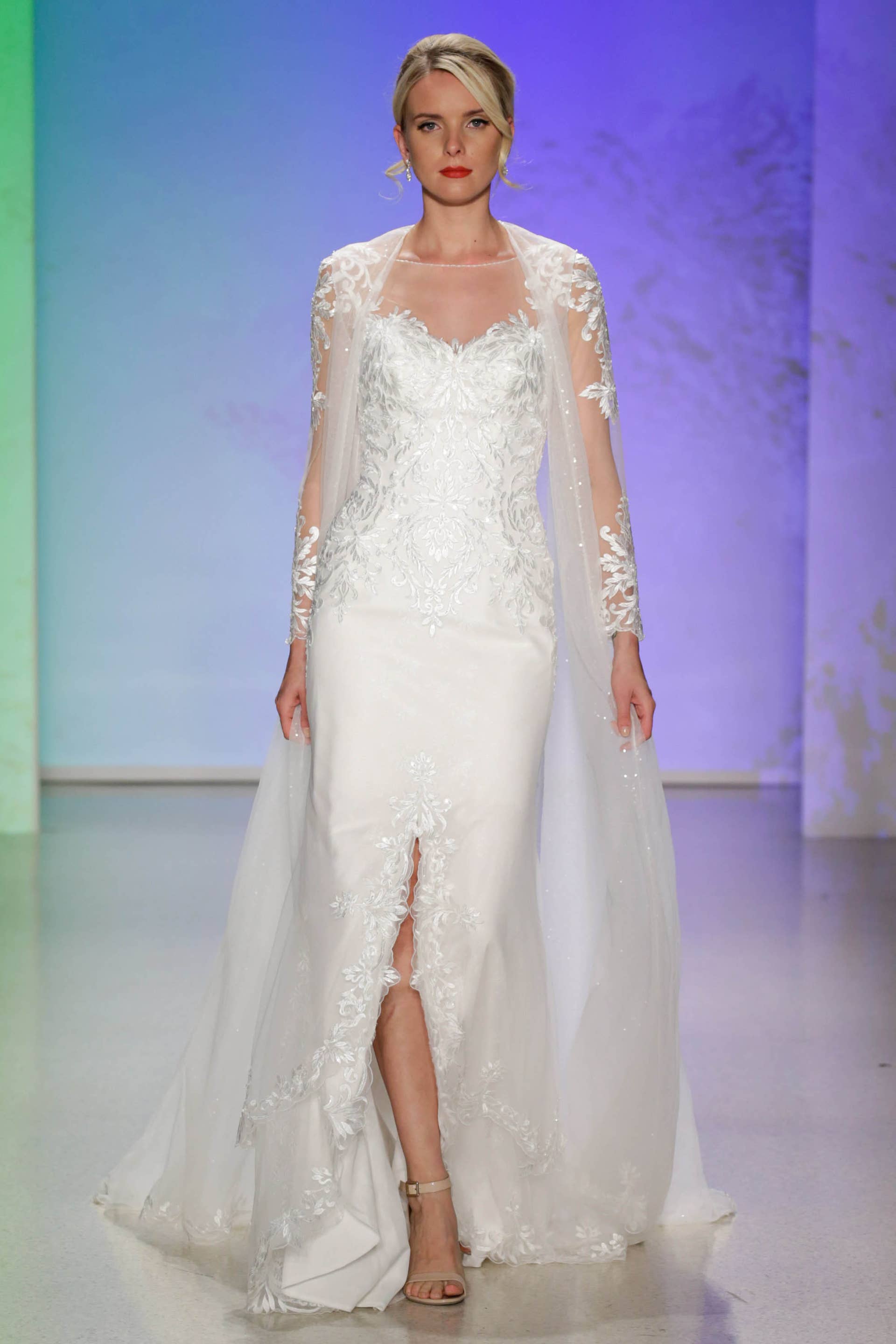 alfred angelo princess wedding dress Alfred Angelo, Disney princess collection, Belle style 217 Used Wedding  Dress Save 75%