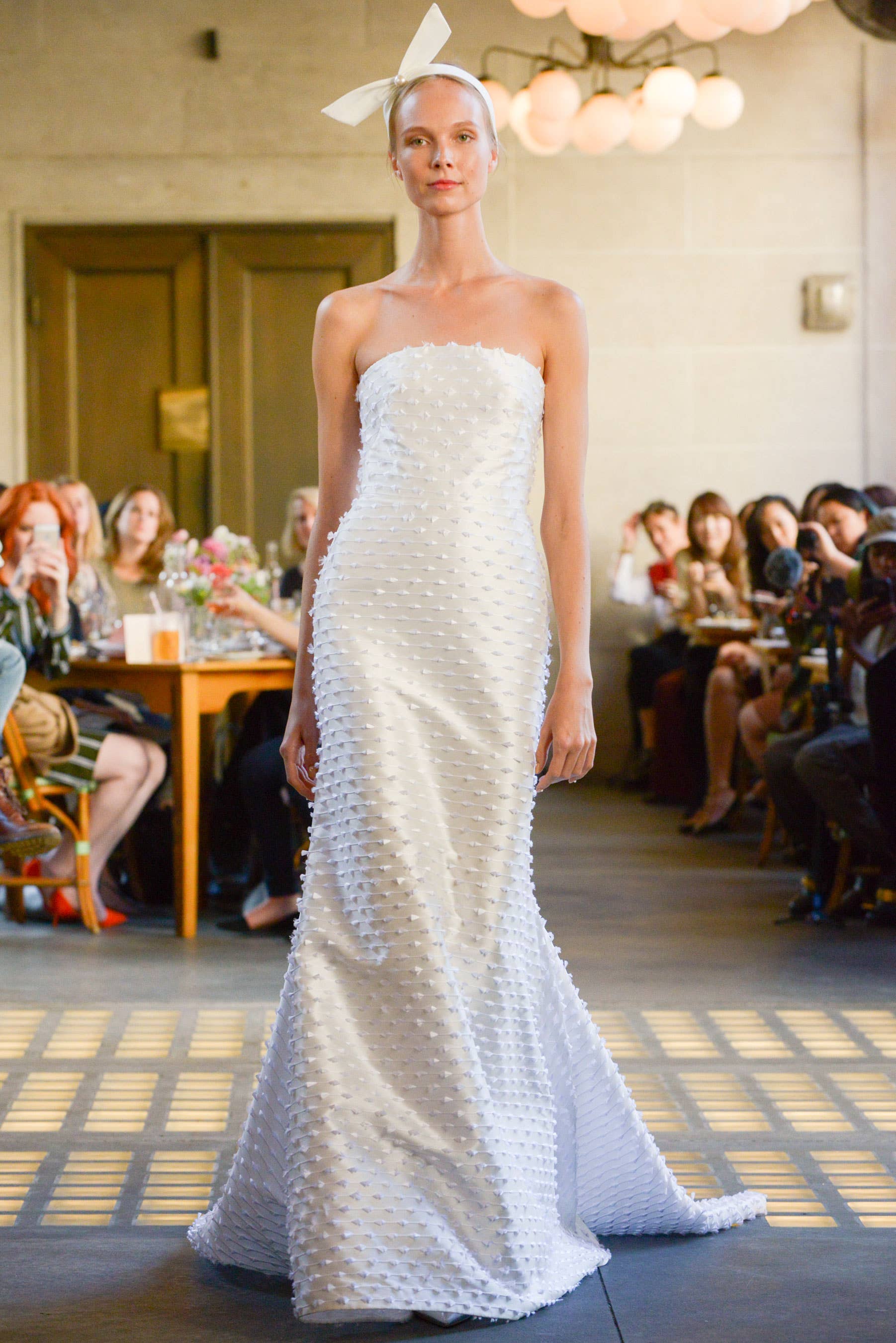 The 11 Best Wedding Dresses for Fall 2017 - Fashionista The 11 Best Wedding Dresses for Fall 2017 - Fashionista