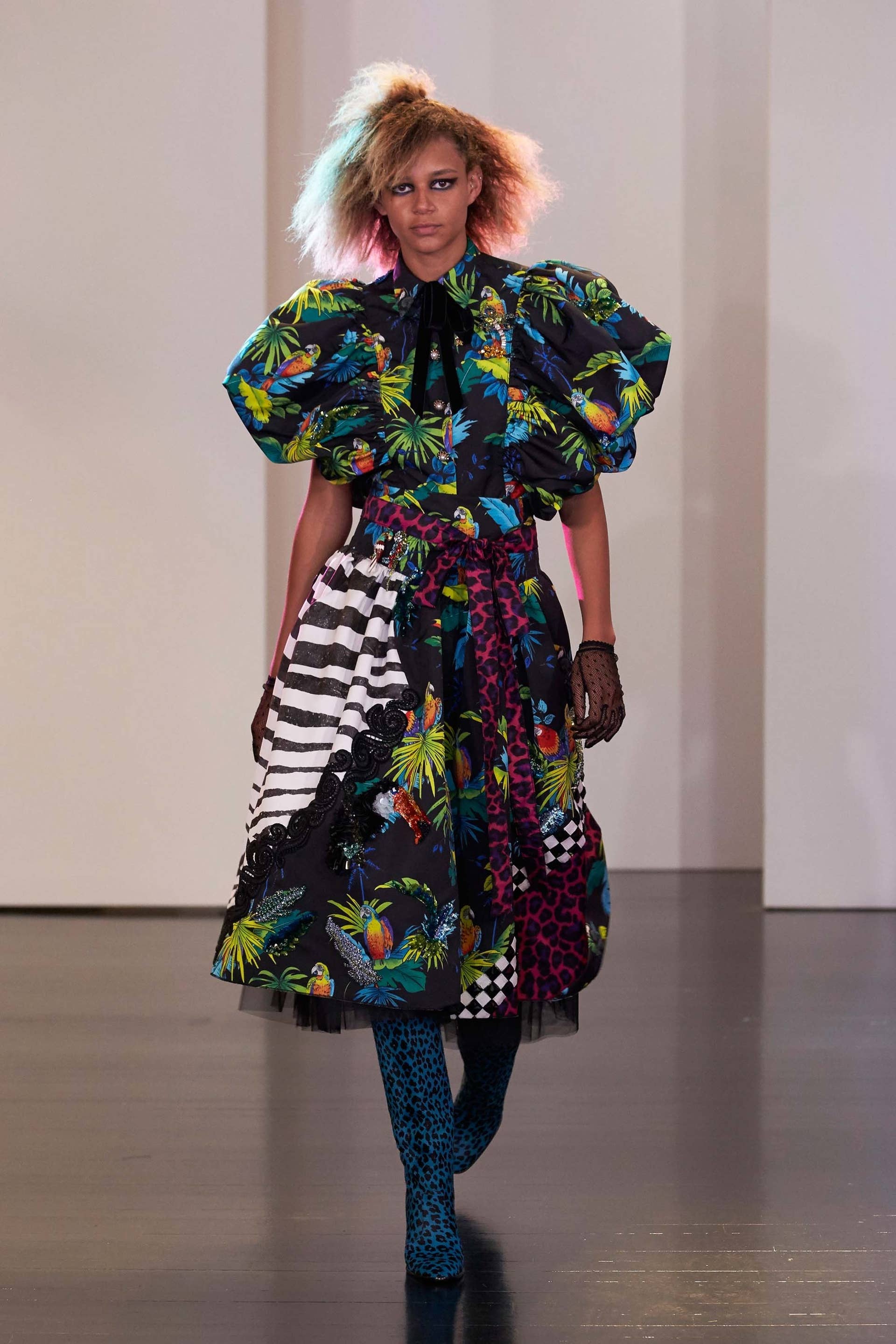 Marc Jacobs Is Here to Pull Us Out of Our Collective Rut With His Festive Party Dress Code - Fashionista Marc Jacobs Is Here to Pull Us Out of Our Collective Rut With His Festive Party Dress Code - Fashionista