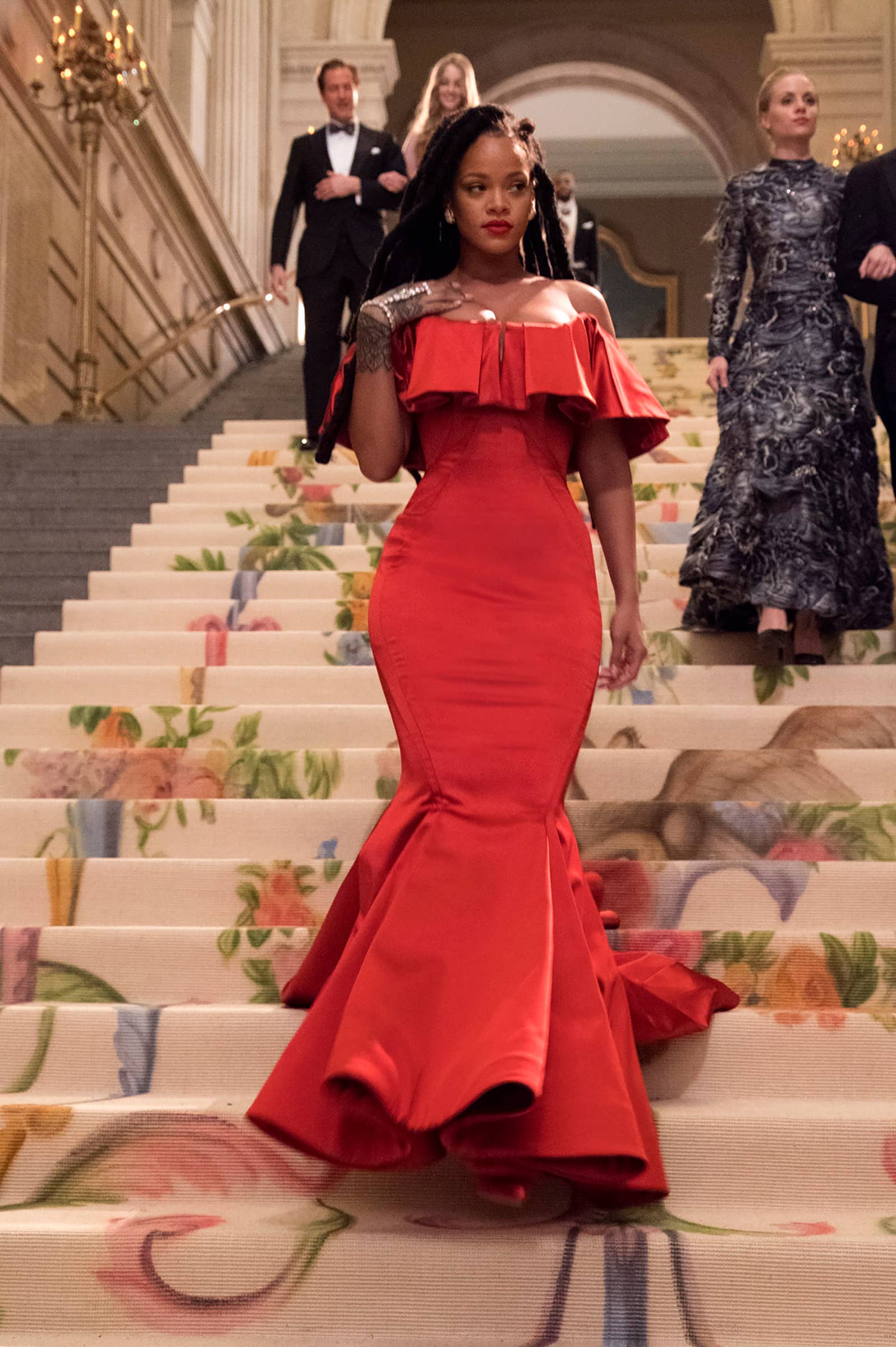 anne hathaway purple dress ocean's 8 Anne Hathaway says it felt good to play bad in Ocean's 8