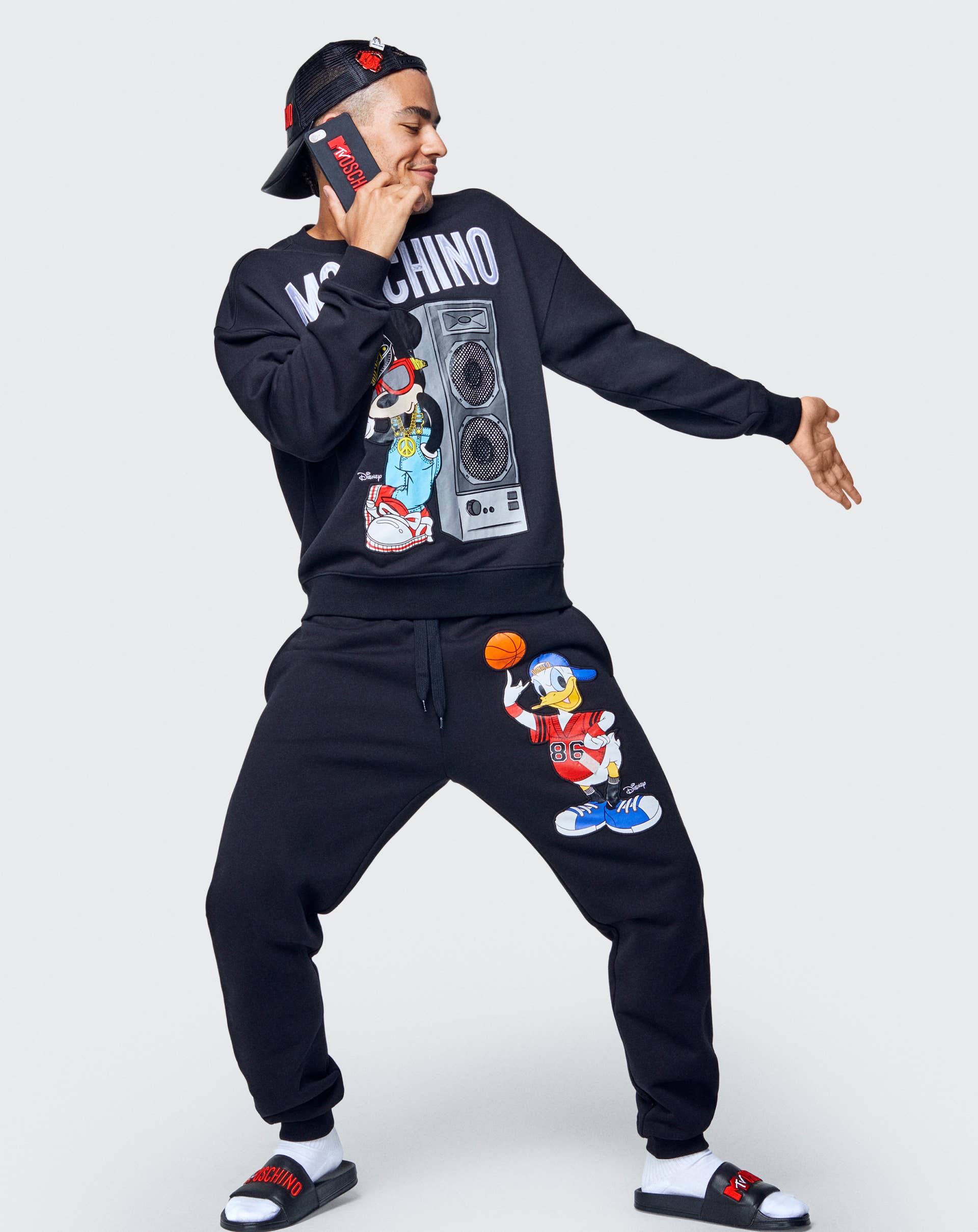 MOSCHINO H&amp;M ディズニー コラボスウェット s-l1200.jpg