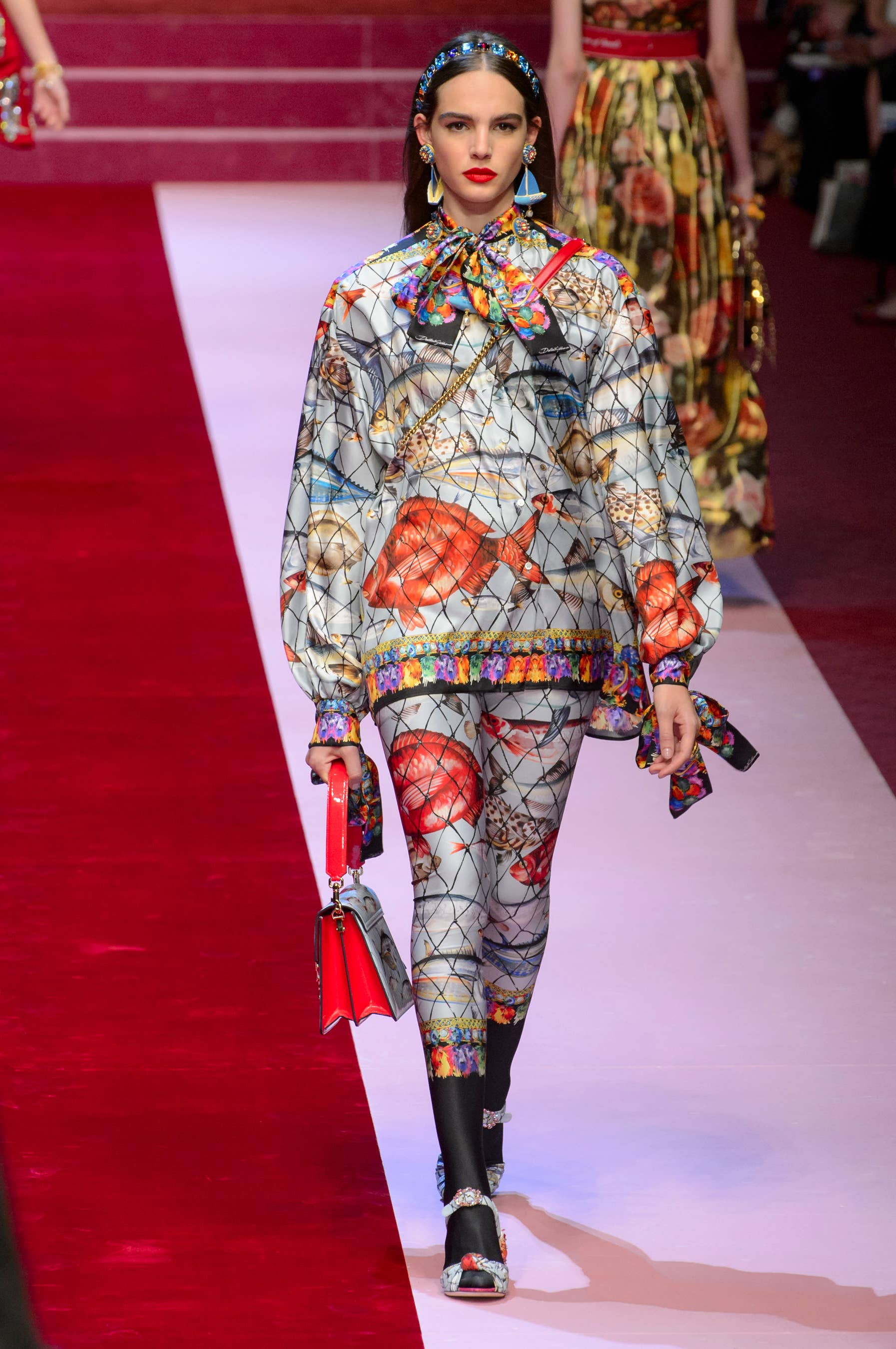 Dolce & Gabbana's Queens of Hearts Were a Sparkly Feast for the