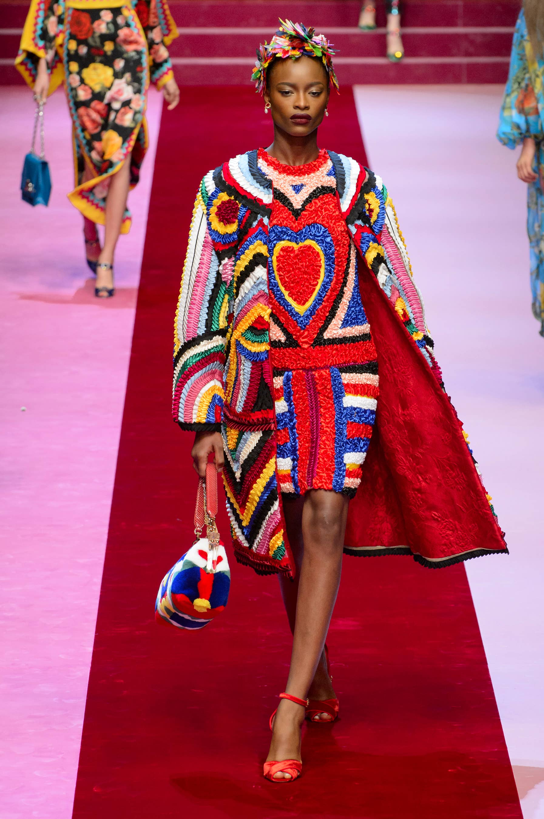 Dolce & Gabbana's Queens of Hearts Were a Sparkly Feast for the