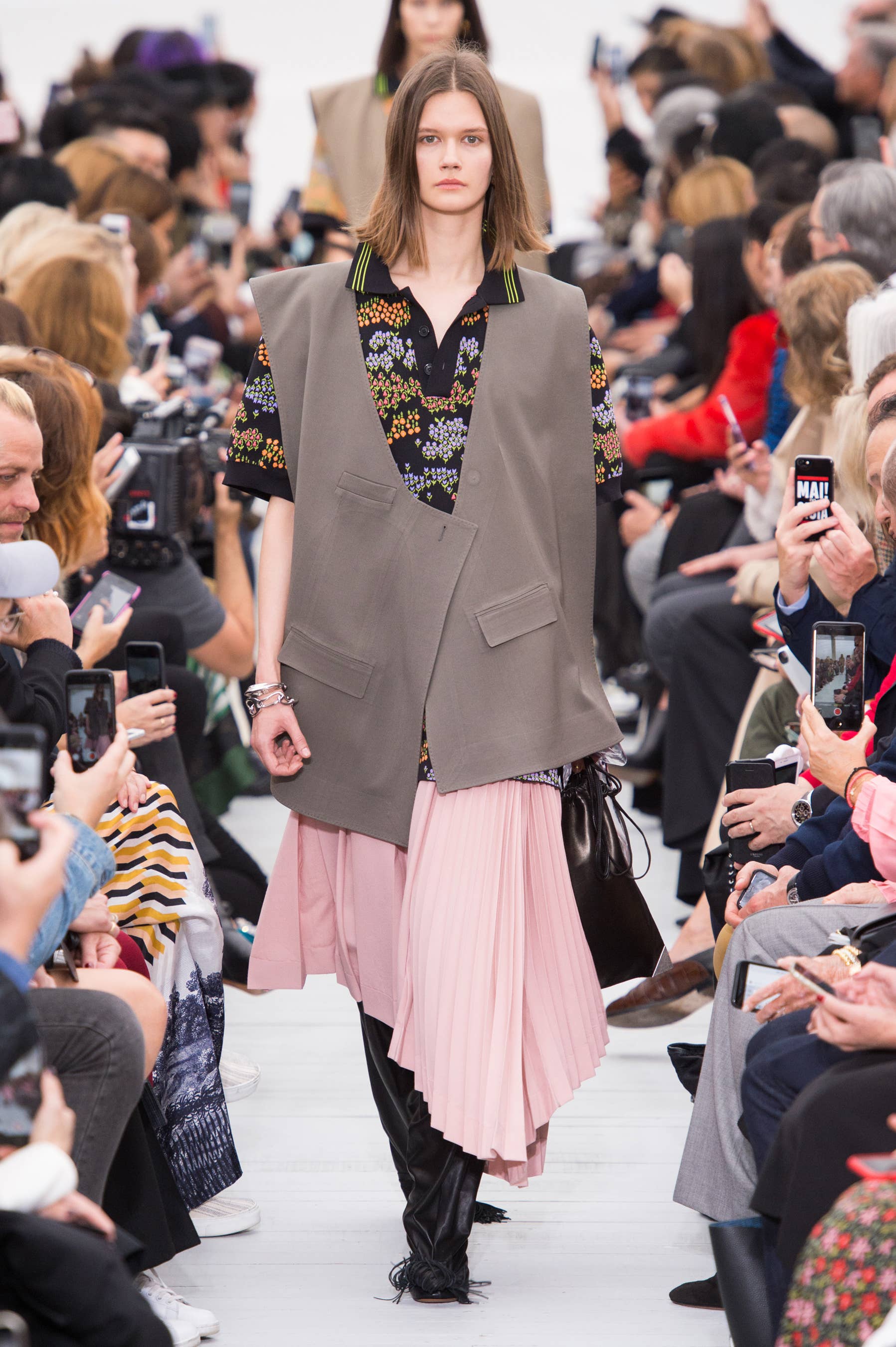 See Every Look From Céline's Spring 2018 Collection - Fashionista