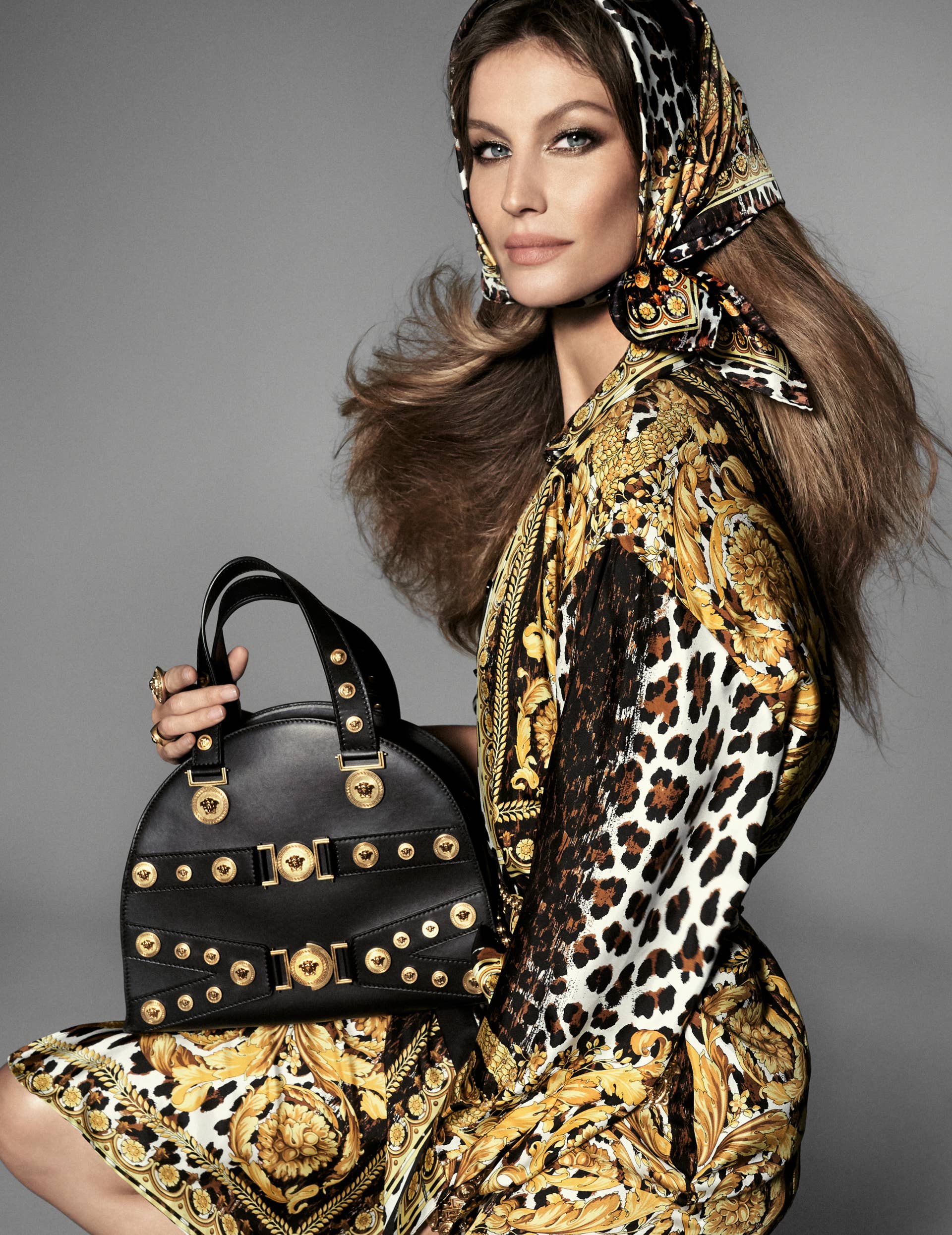 Versace's Spring 2018 Campaign Is Stacked With a Supermodel Lineup