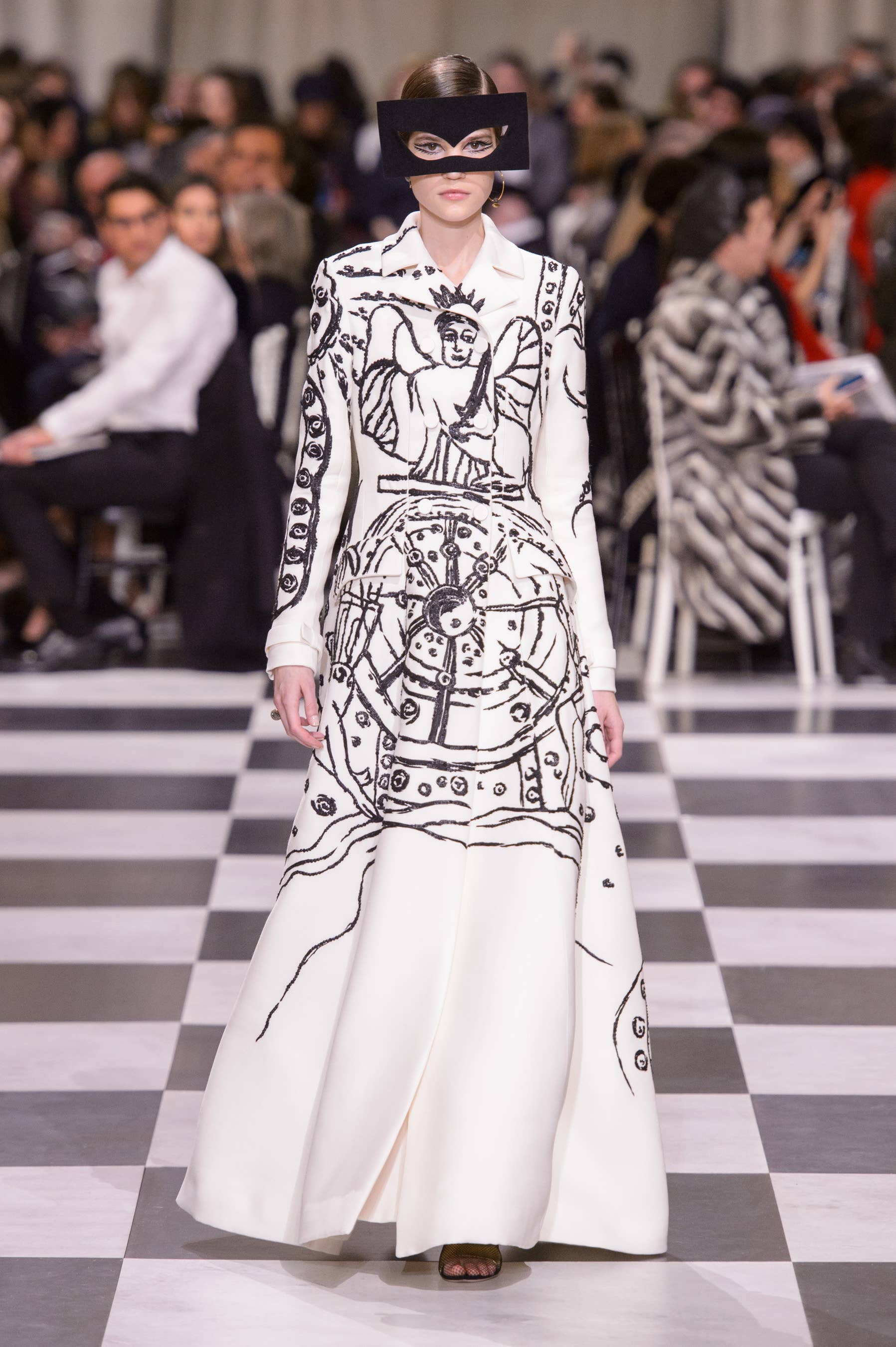 Dior's Spring 2018 Couture Collection Was a Mod Tribute to Black