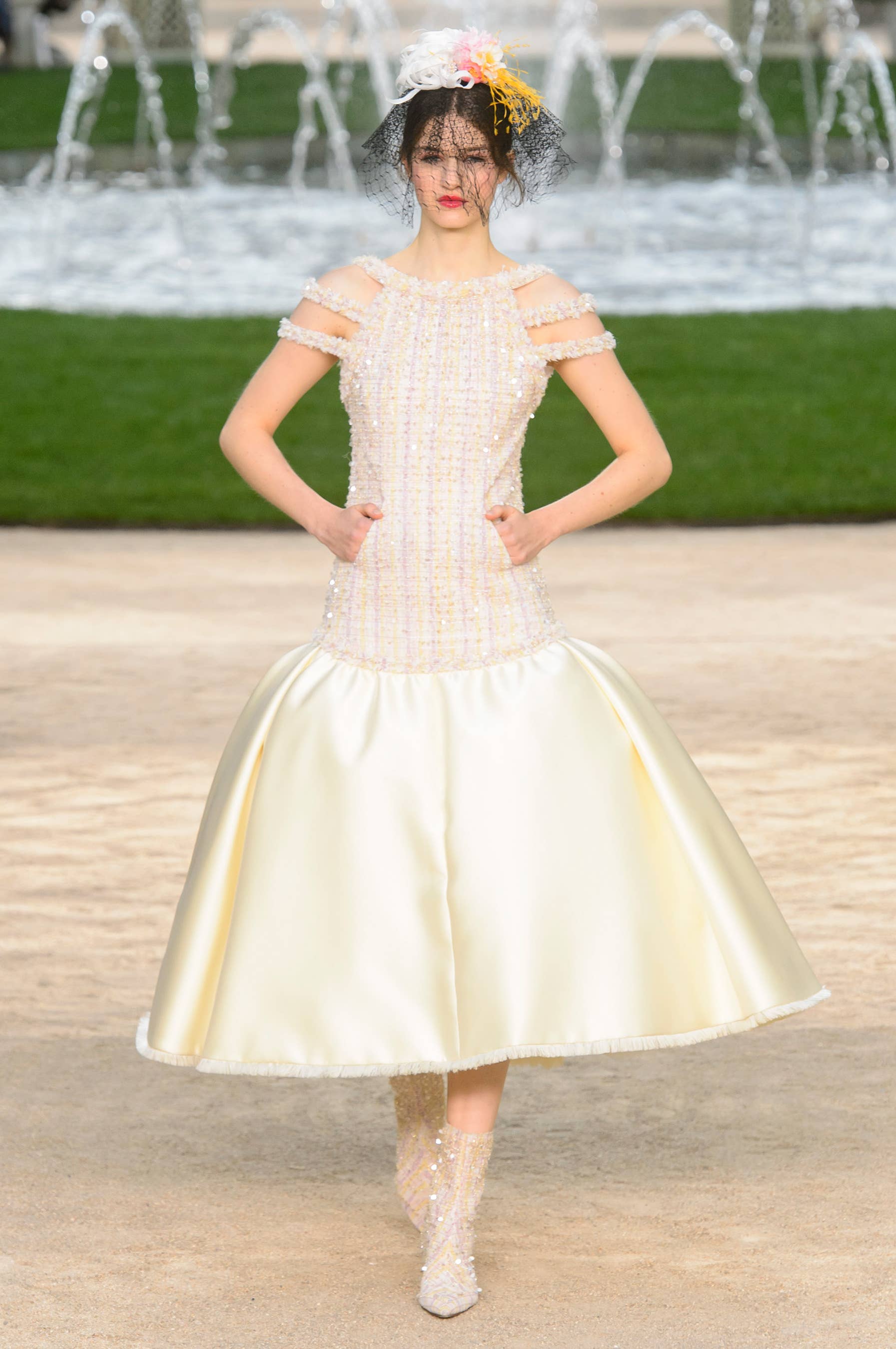 Inside the Fanciful Garden Party That Was Chanel's Spring 2018 Couture Show - Fashionista Inside the Fanciful Garden Party That Was Chanel's Spring 2018 Couture Show - Fashionista