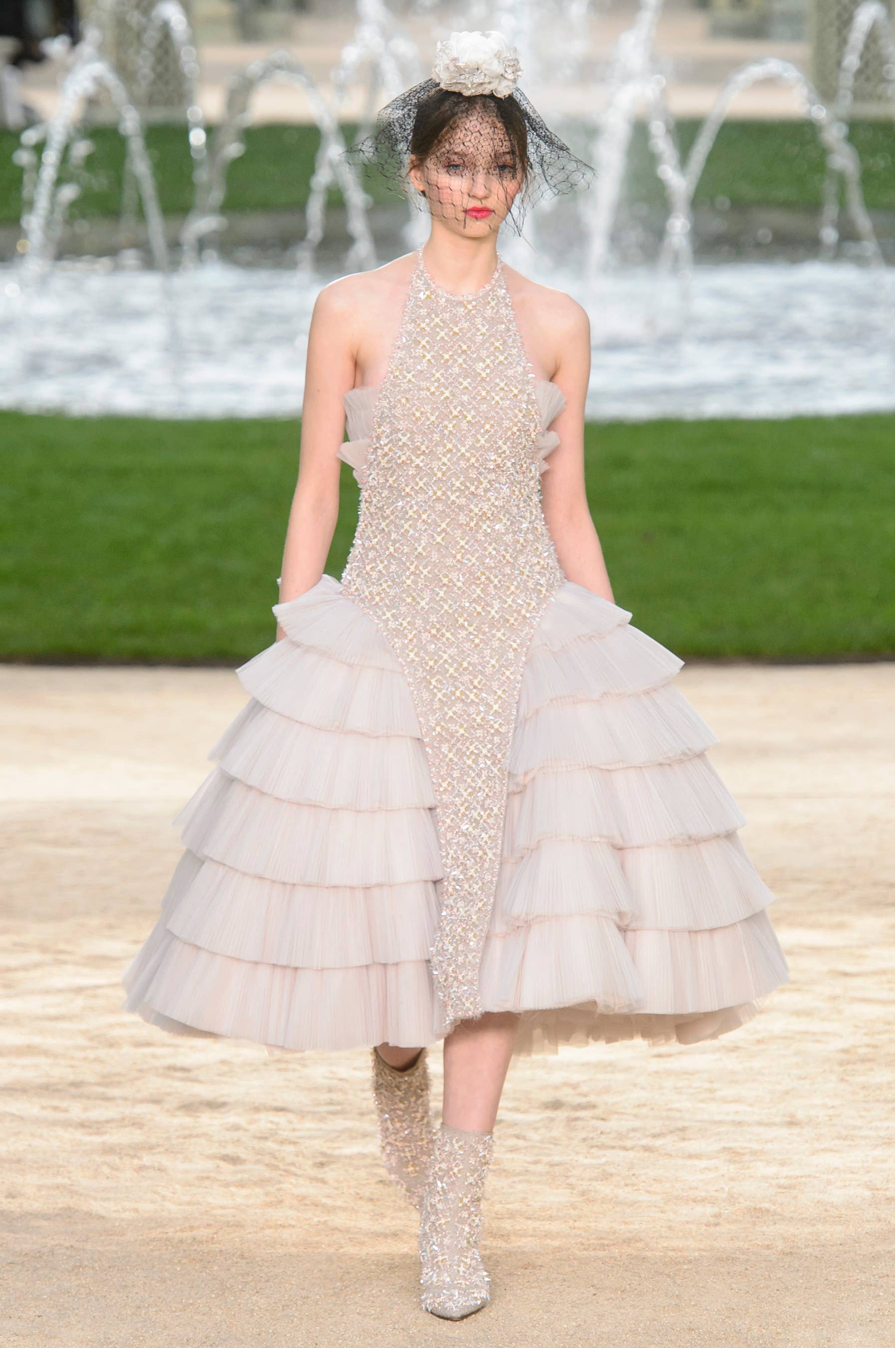 Inside the Fanciful Garden Party That Was Chanel's Spring 2018 Couture Show - Fashionista Inside the Fanciful Garden Party That Was Chanel's Spring 2018 Couture Show - Fashionista