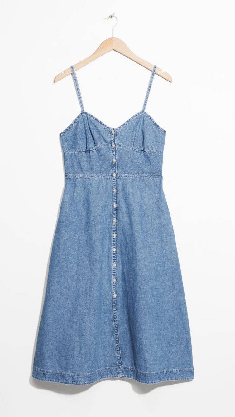 23 No-Fuss Denim Dresses to Shop Right Now - Fashionista 23 No-Fuss Denim Dresses to Shop Right Now - Fashionista