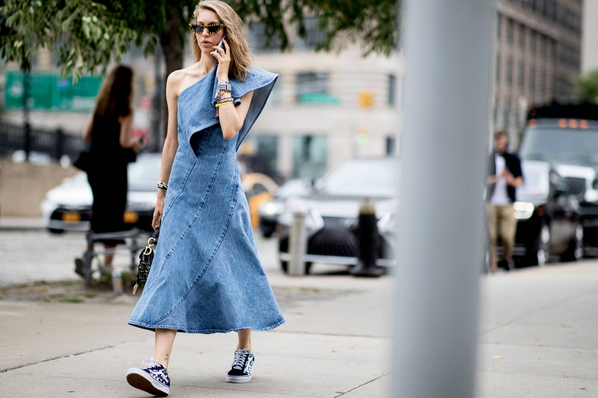 23 No-Fuss Denim Dresses to Shop Right Now - Fashionista 23 No-Fuss Denim Dresses to Shop Right Now - Fashionista