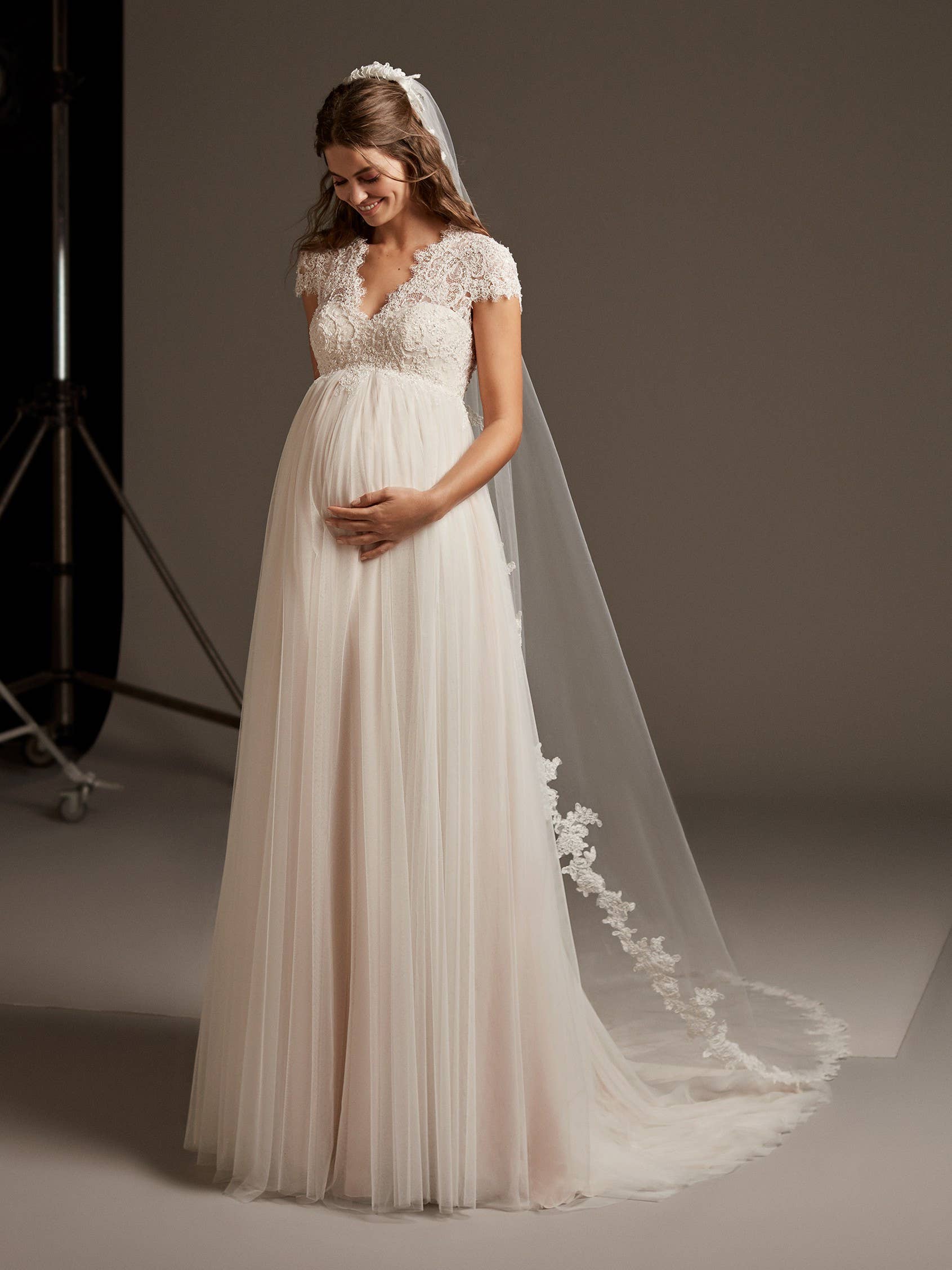 How to Find the Perfect Wedding Dress for You and Your Baby Bump -  Fashionista