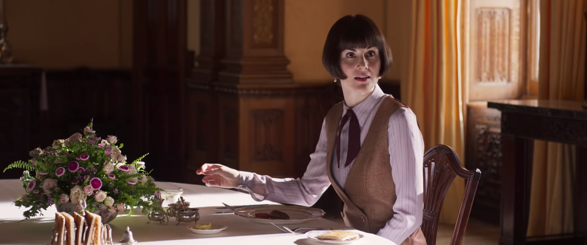 The 'Downton Abbey' Movie Costumes Include Mary's Custom Gowns, Edith's  Perfect Vintage and Violet's 16.5 Carat Tiara - Fashionista