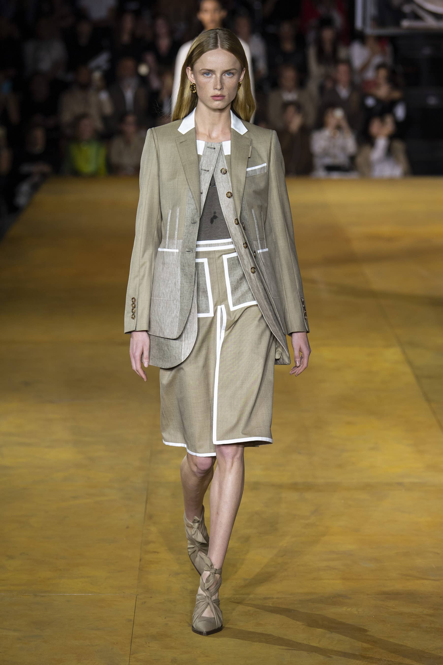 See Every Look From Burberry's Spring 2020 Collection - Fashionista