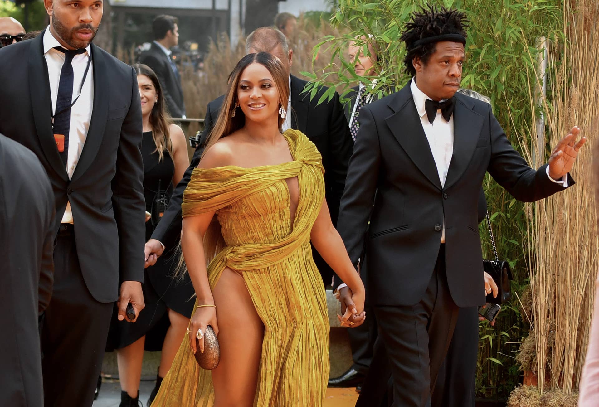 red carpet dress designers list Golden Globes 2024 Red Carpet: Best Dresses and Fashion
