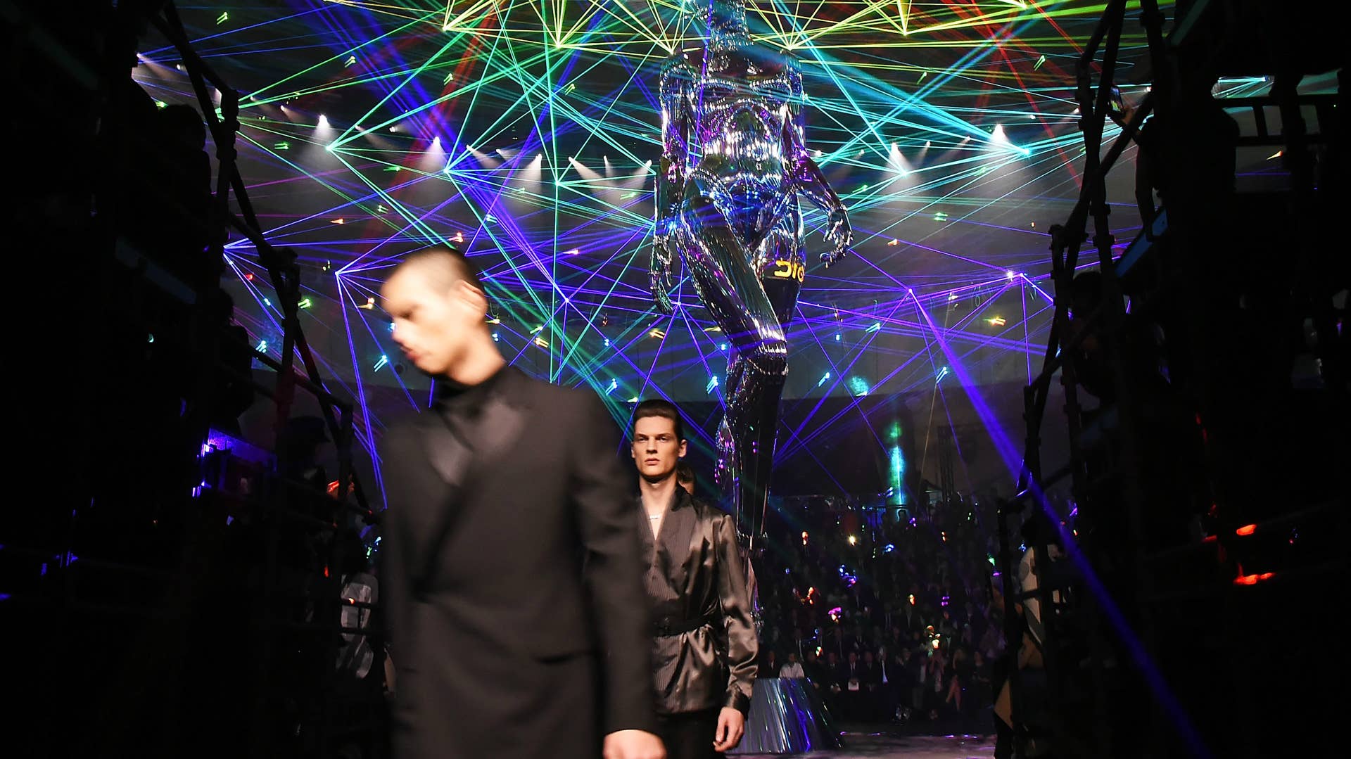 dior 19prefall セットアップ See Every Look From the Dior Men's Pre-Fall 2019 Collection
