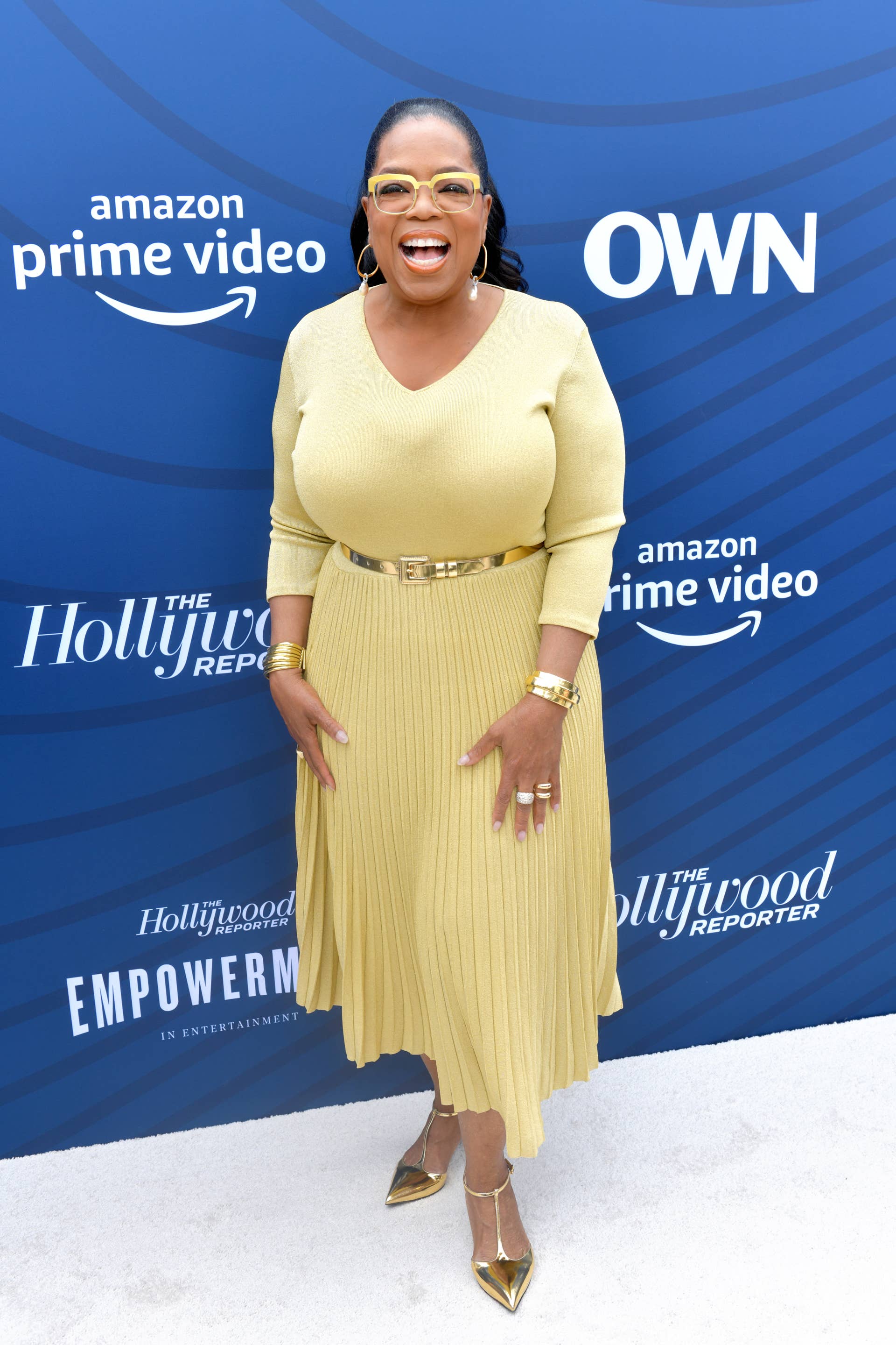 Oprah Wears All Gold Everything, As Oprah Should - Fashionista Oprah Wears All Gold Everything, As Oprah Should - Fashionista