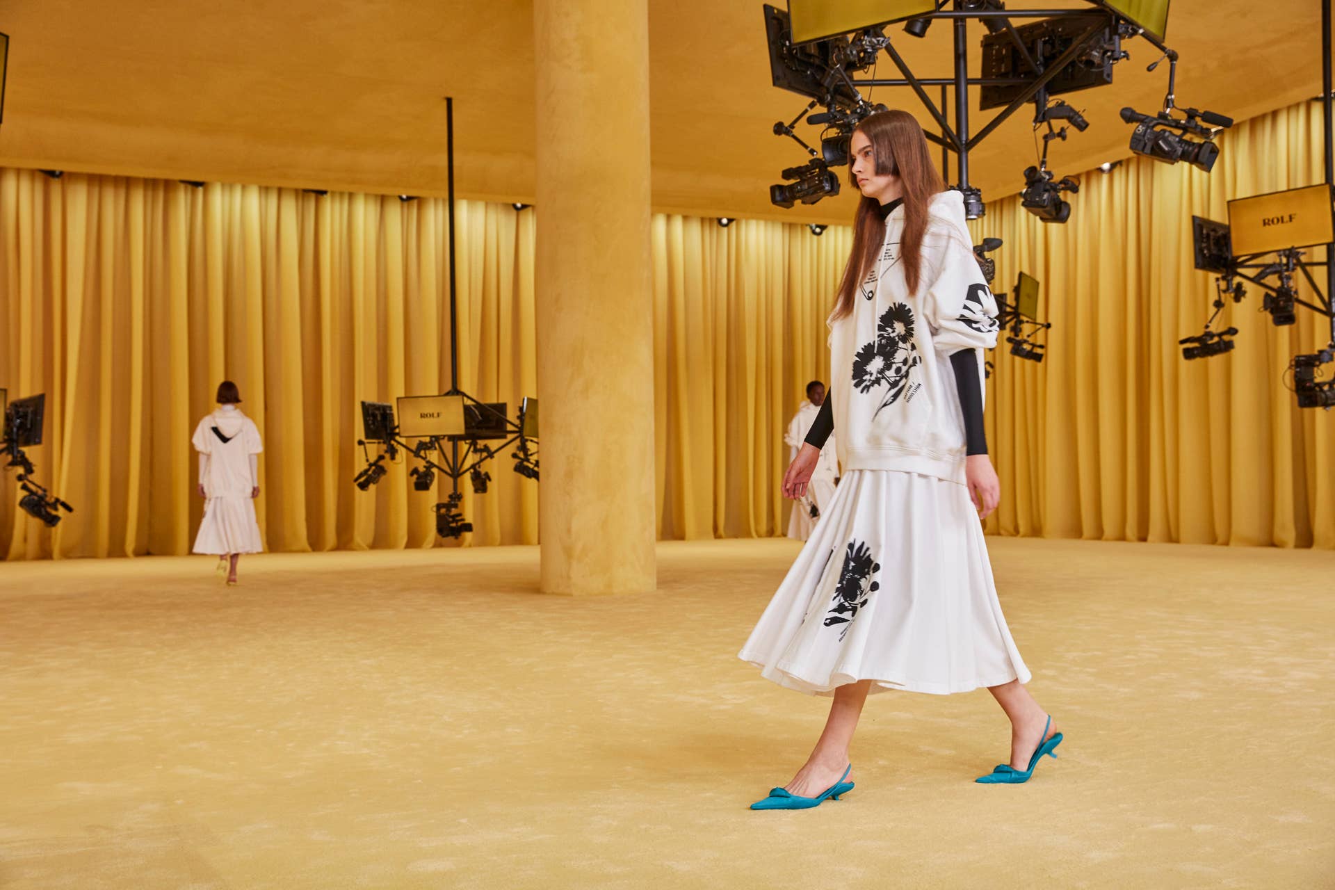 PRADA キーリング raf simons期 prada-ss21-w-show-image_02.jpg