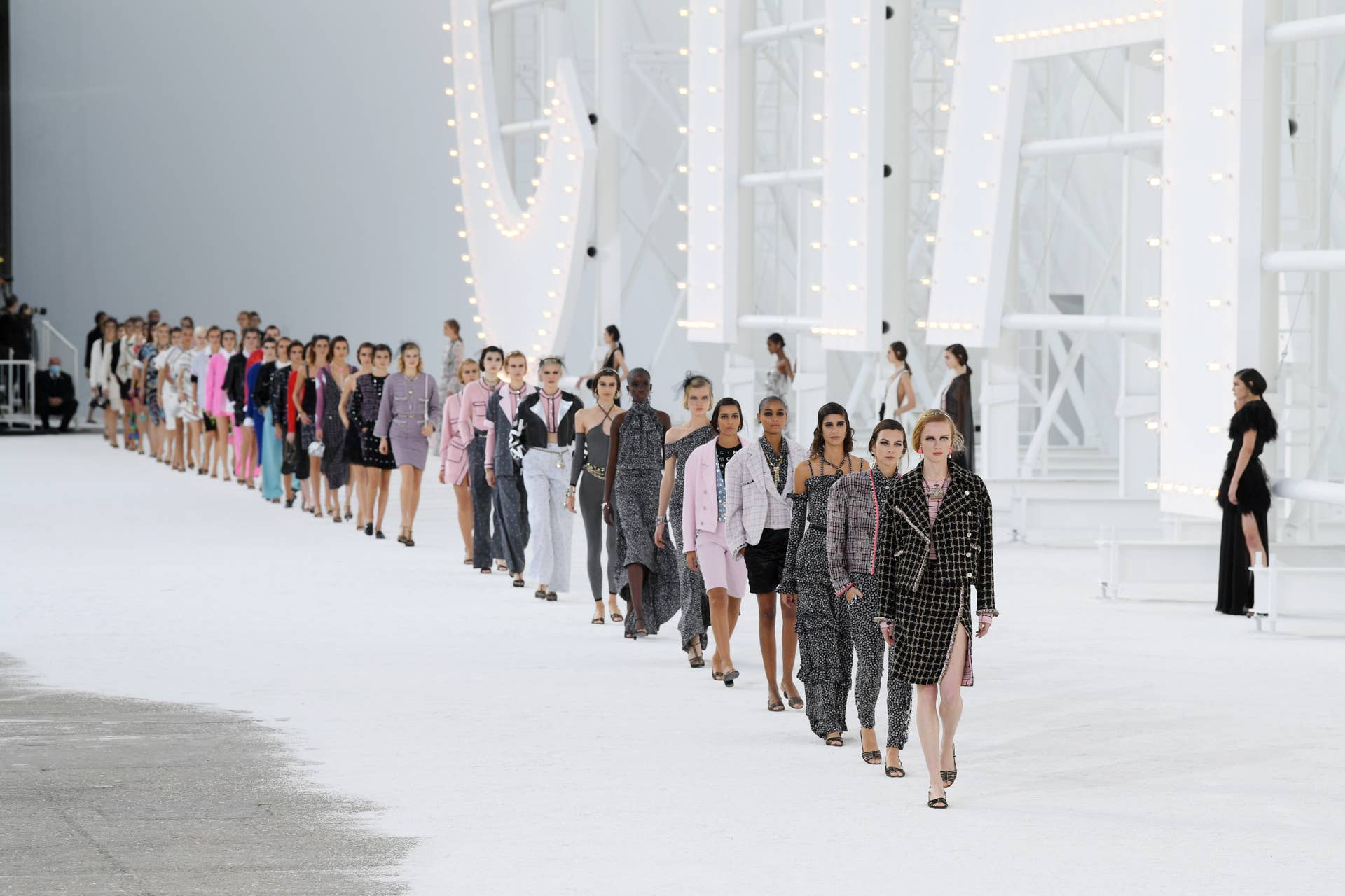 Chanel's Vision of Hollywood for Spring 2021 Is Devoid of Any