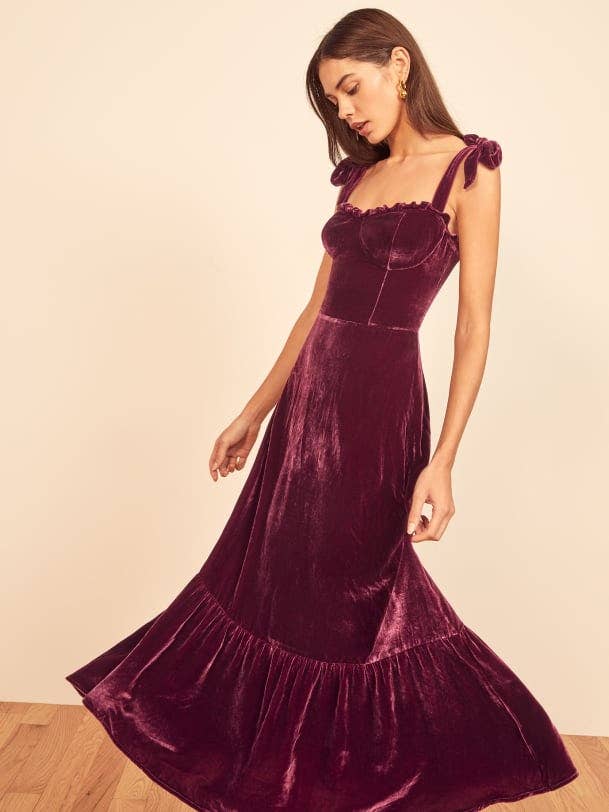 Great Outfits in Fashion History: Eartha Kitt in Wine-Toned Velvet -  Fashionista
