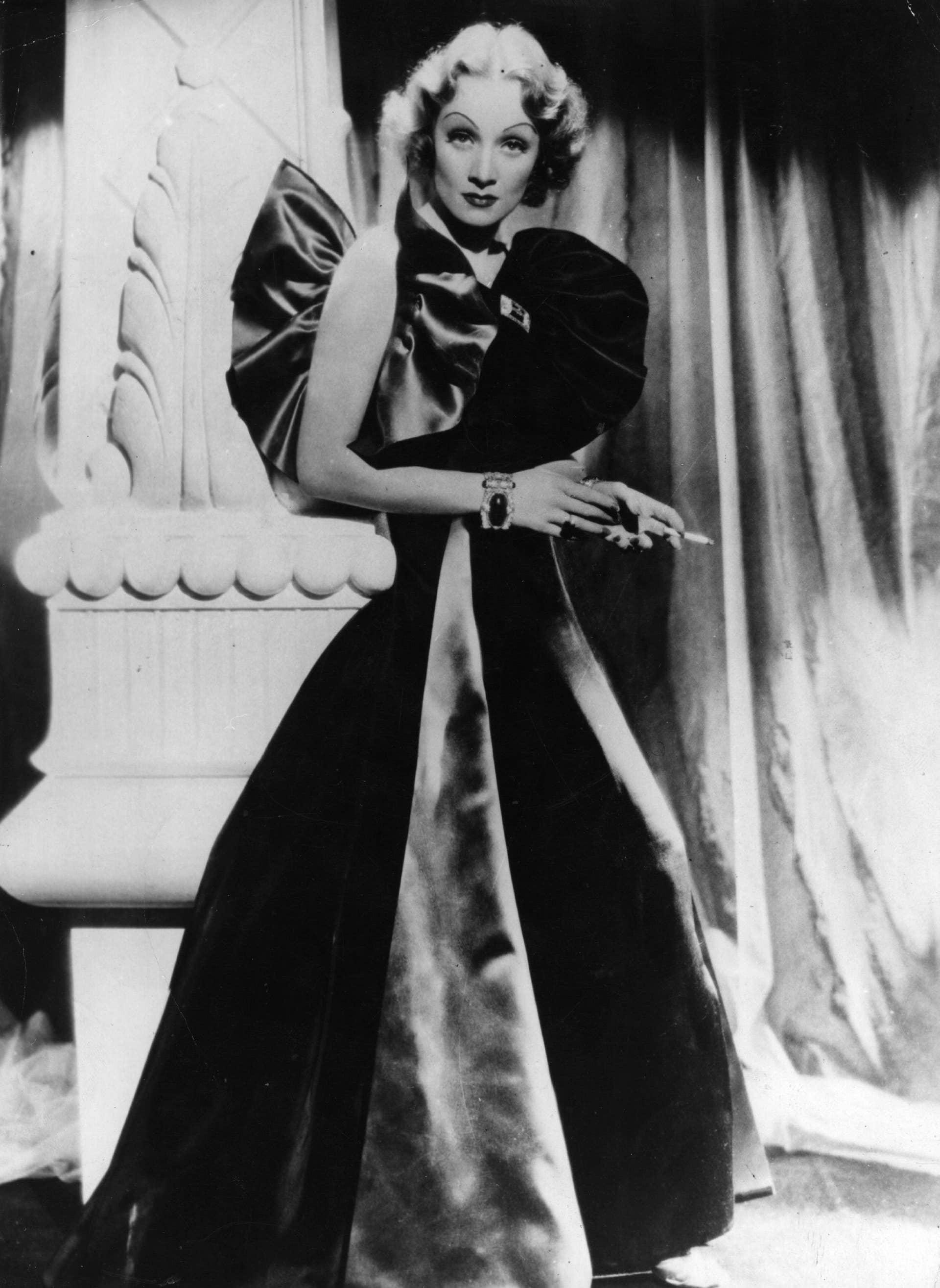 Great Outfits in Fashion History: Marlene Dietrich in Statement Sleeves -  Fashionista