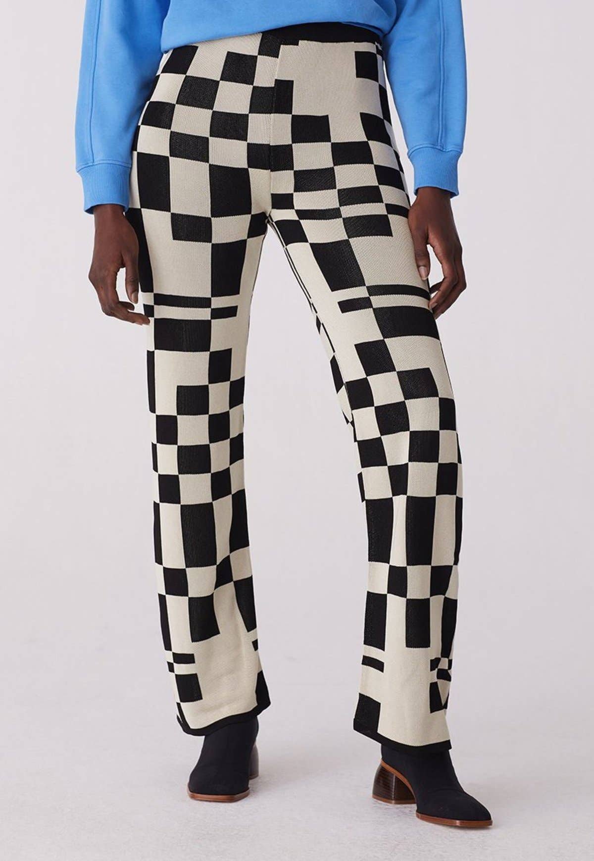 Great Outfits in Fashion History: Cher's Checkerboard-Print Pants ...