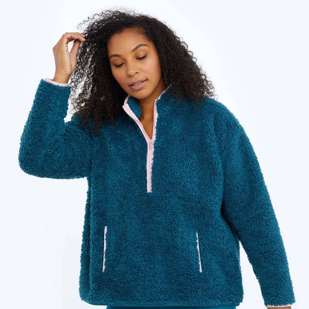 17 Cheerful Fleece Jackets That Are Equal Parts Cozy and Fun - Fashionista