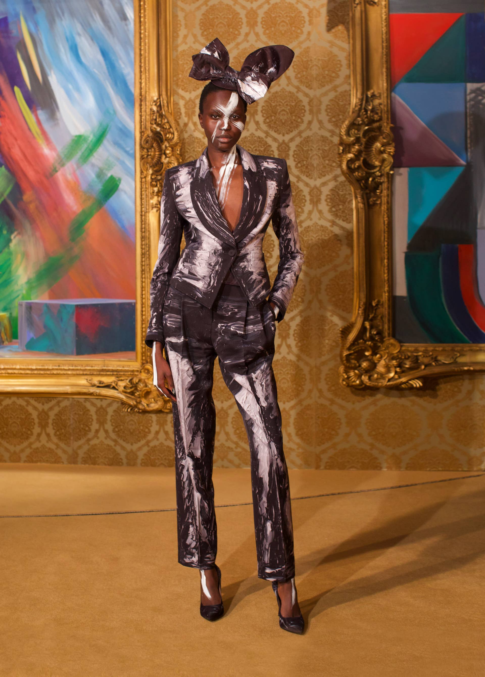 Jeremy Scott Took Inspiration From Old Hollywood for Moschino Fall