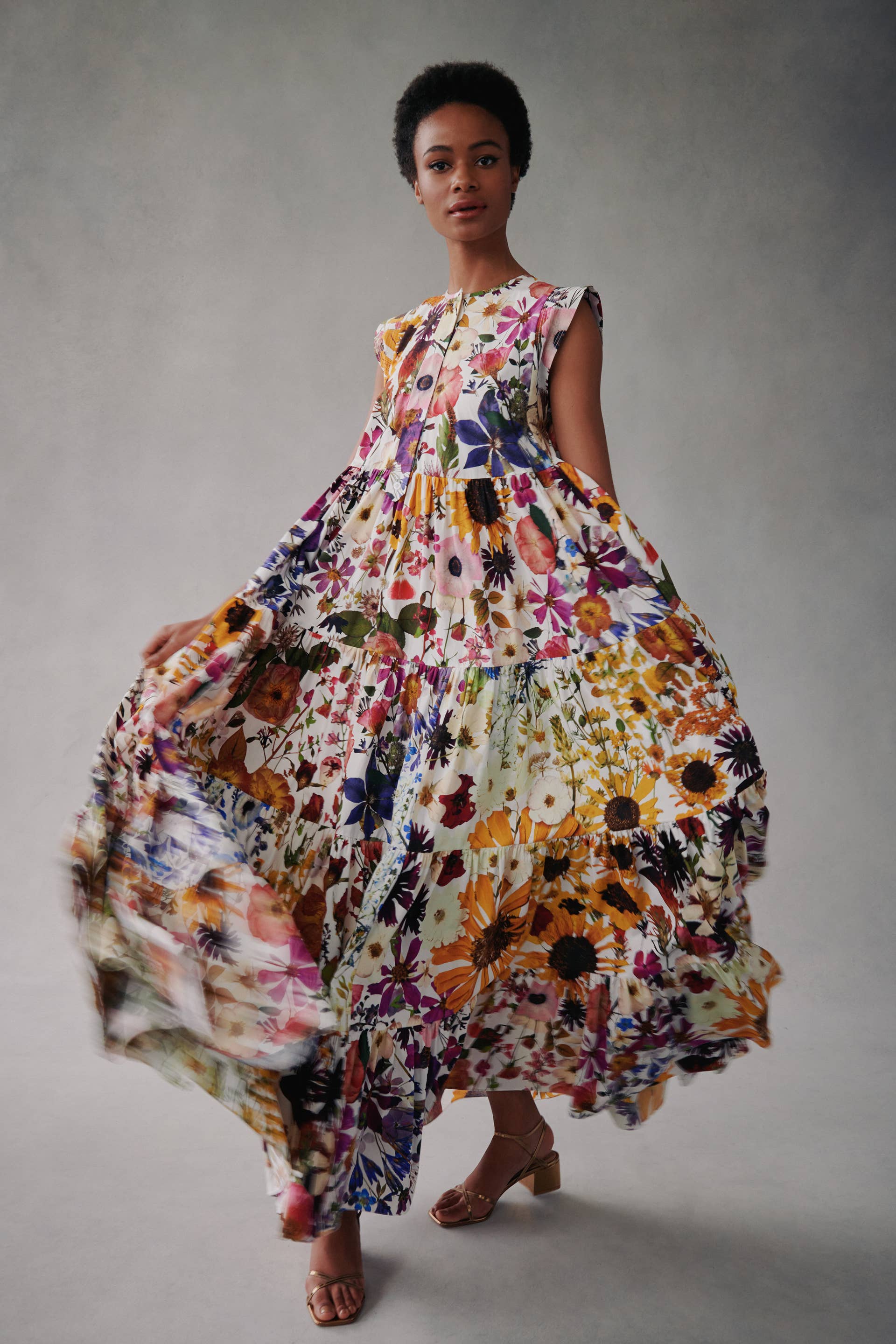 green emerald velvet dress Oscar de la Renta // Pre-Fall 2021 Navy Wool Dandelion Dress – VSP  Consignment main image 0