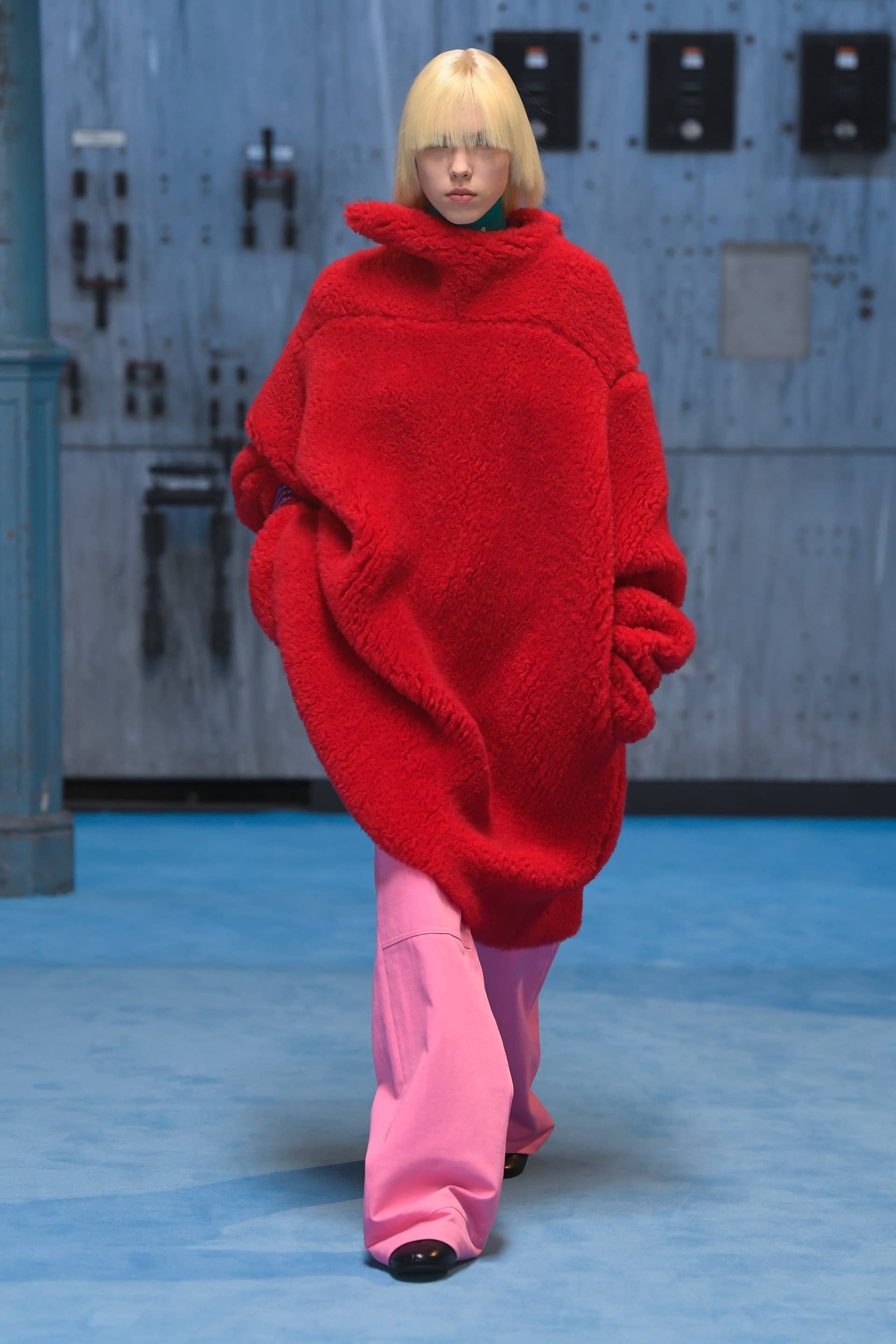 Raf Simons Offers Easy, Contradictory Elegance for Fall 2021