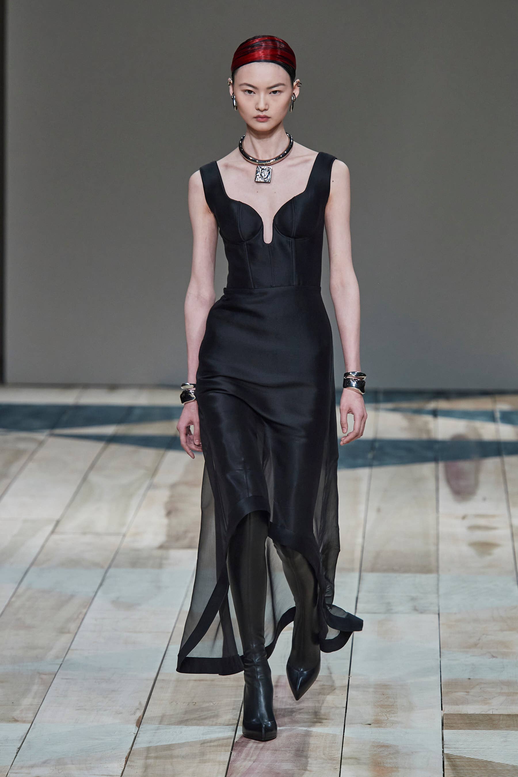 Sarah Burton Presents a 'Love Letter to Women' for Alexander
