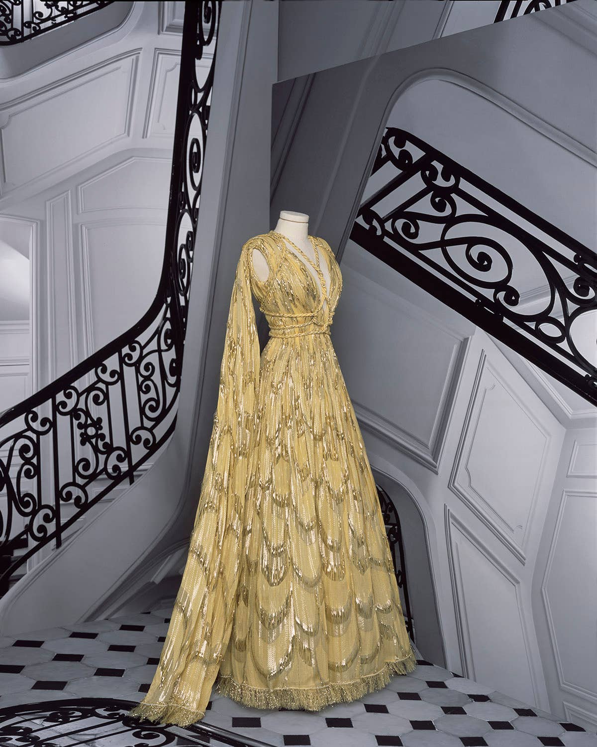 Christian Dior's Fall 2020 Couture Collection Was Inspired by Surrealism -  Fashionista