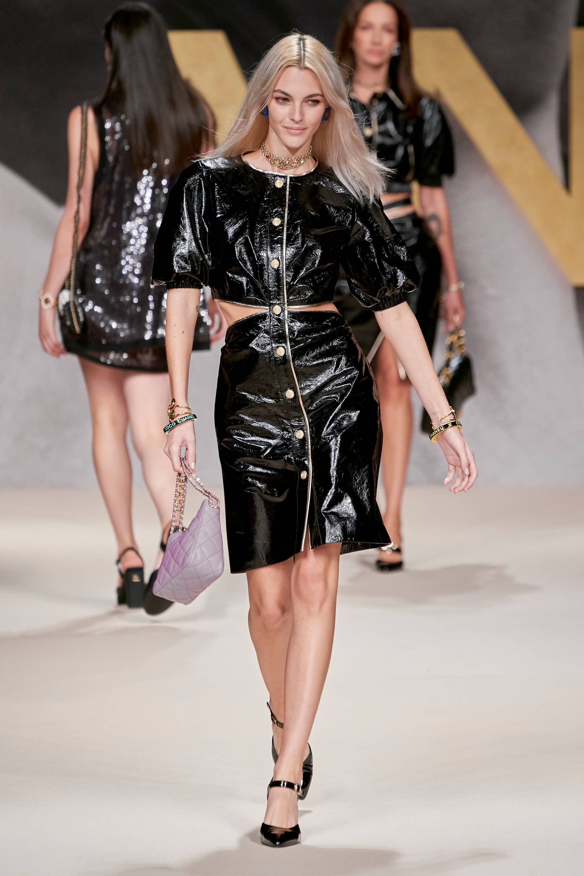 Chanel Goes, Like, Totally '90s for Spring 2022 - Fashionista