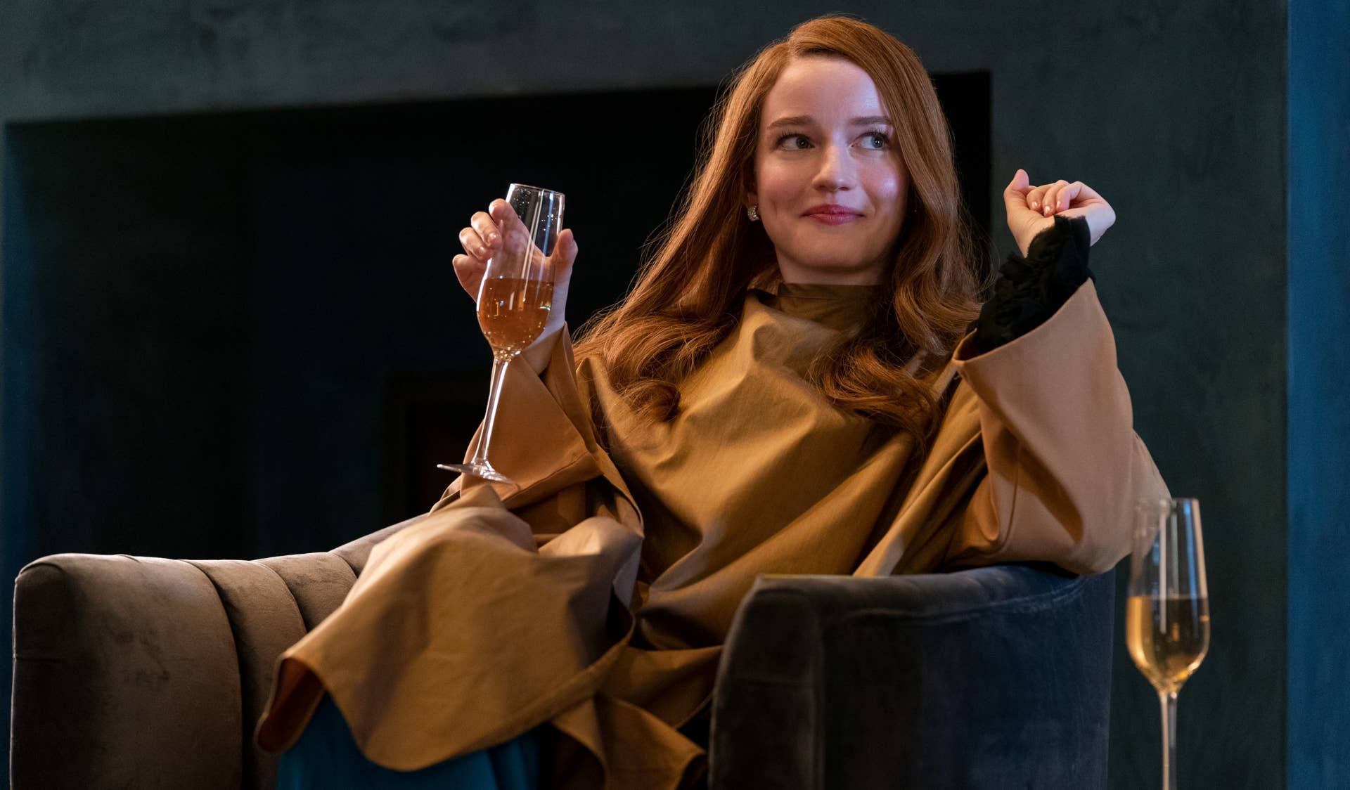 The 'Inventing Anna' Costumes Include a Lot of Gucci, Prada and McQueen, Obviously - Fashionista The 'Inventing Anna' Costumes Include a Lot of Gucci, Prada and McQueen, Obviously - Fashionista